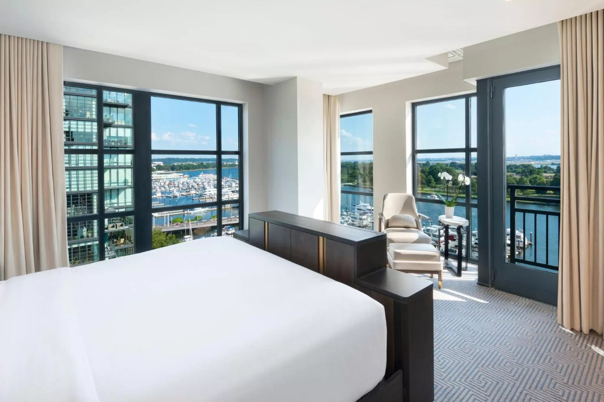 Bedroom, Bed in InterContinental - Washington D.C. - The Wharf by IHG