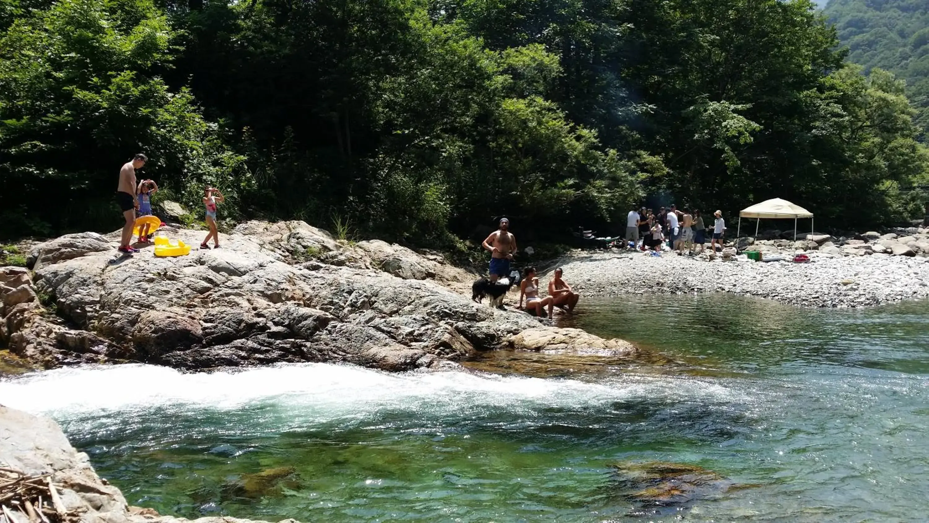 Summer, Guests in Tenjin Lodge