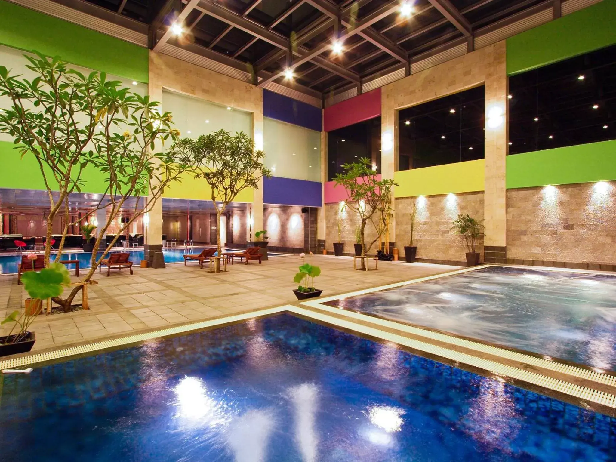 Swimming Pool in FM7 Resort Hotel - Jakarta Airport