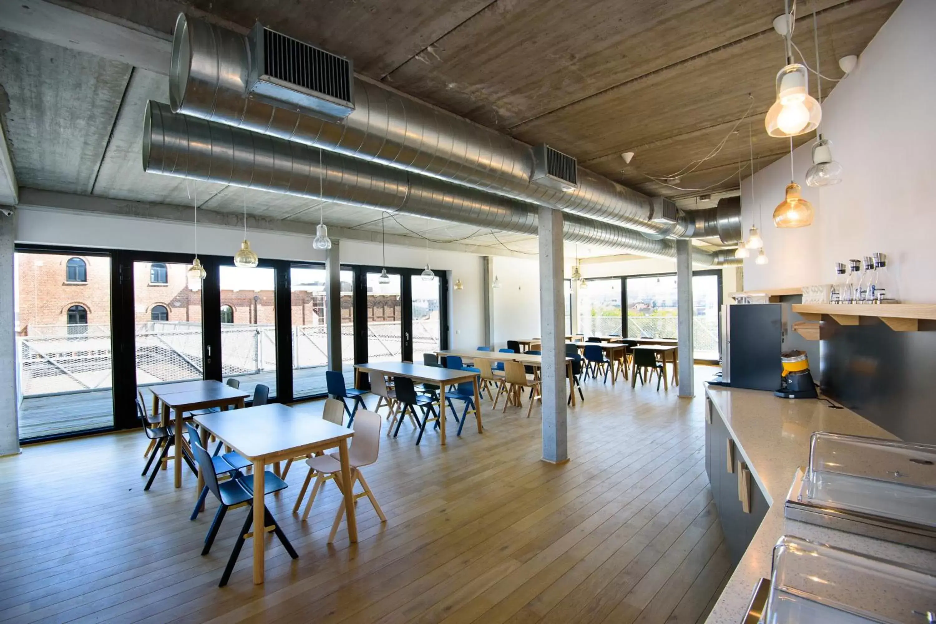 Restaurant/places to eat in Hôtel Belvue Restaurant/places to eat in Hôtel Belvue