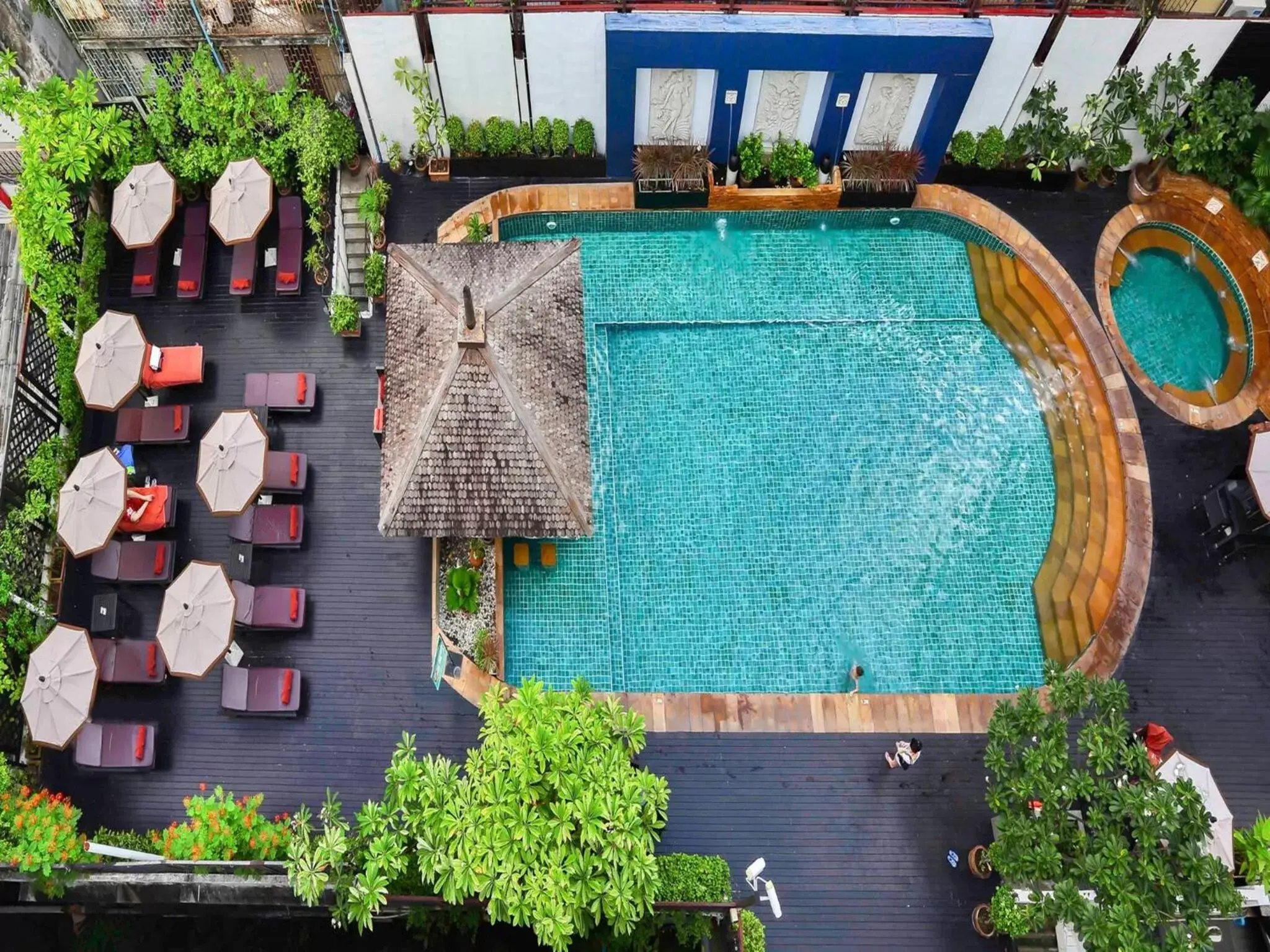 Swimming pool, Pool View in Sunbeam Hotel Pattaya - SHA Extra Plus