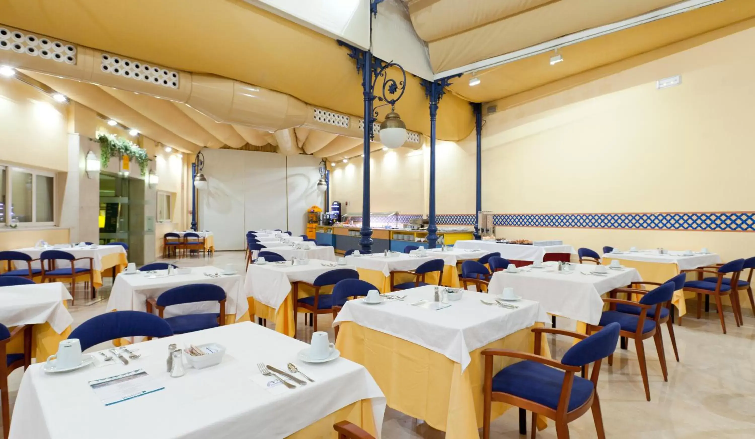 Other, Restaurant/Places to Eat in Senator Huelva