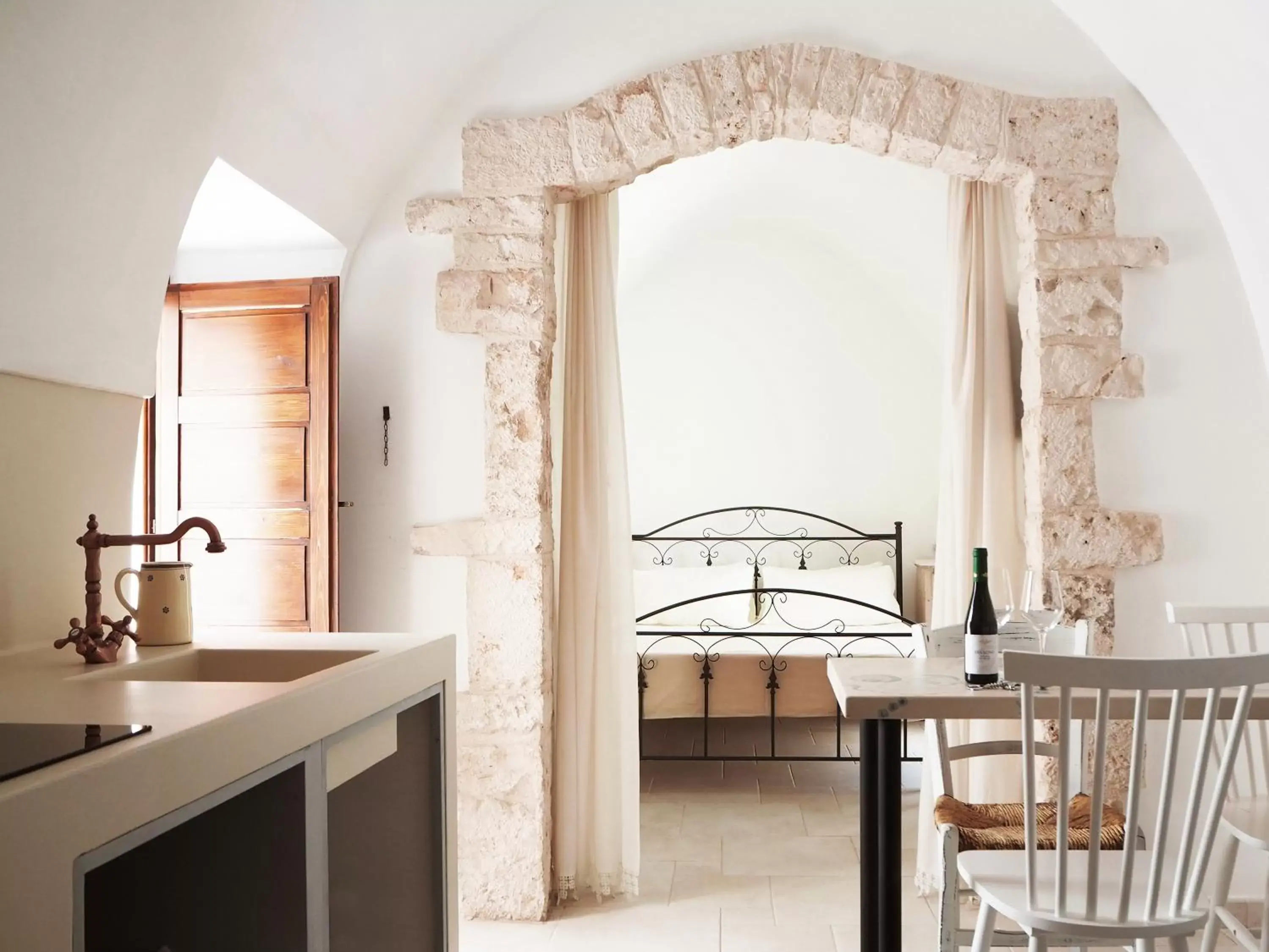 Living room, Kitchen/Kitchenette in Albergo Diffuso Sotto le Cummerse