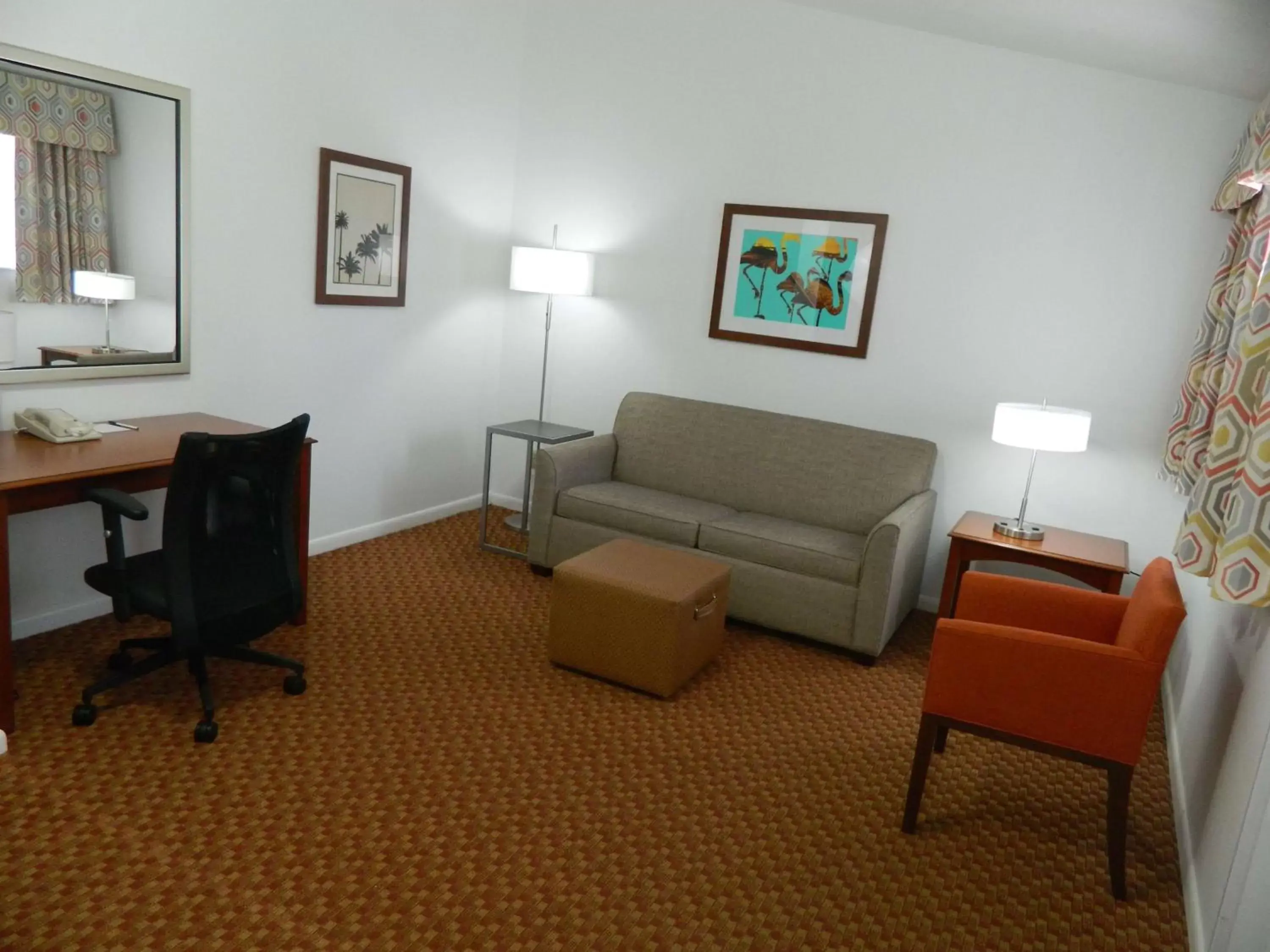 Photo of the whole room, Seating Area in Best Western Port St. Lucie