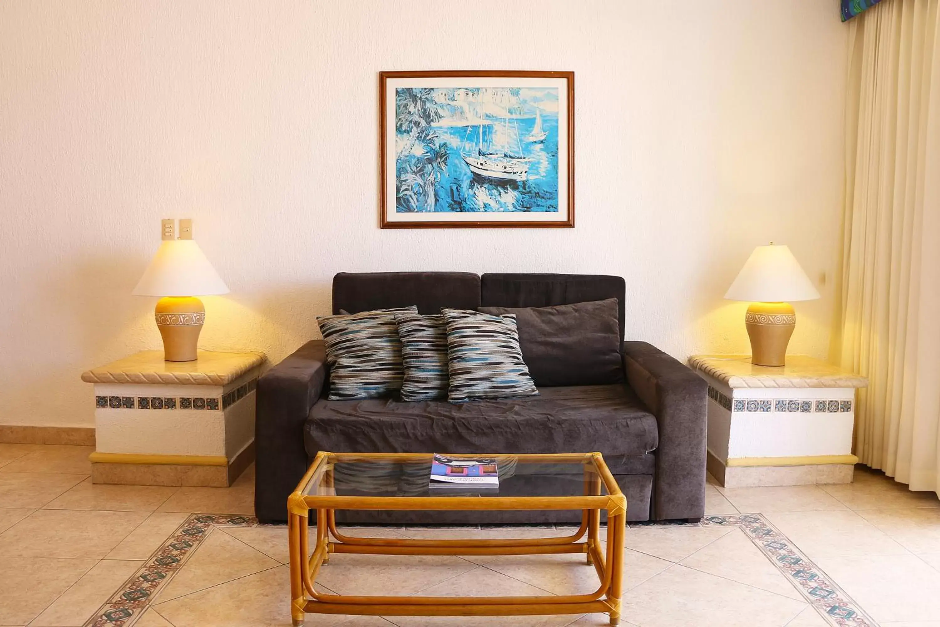 Living room, Seating Area in The Inn at Mazatlan