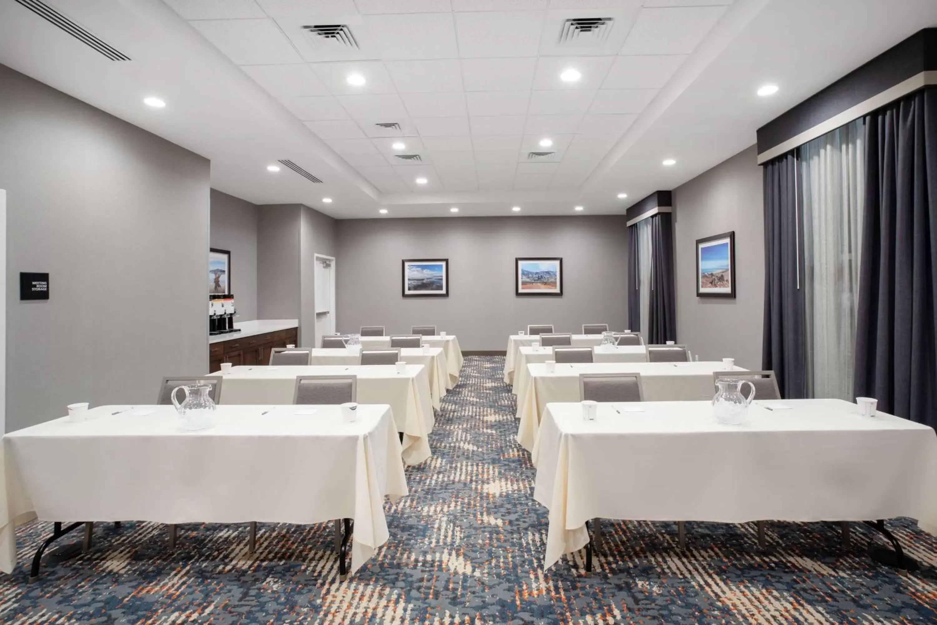 Meeting/conference room, Bathroom in Hampton Inn And Suites Logan, Ut