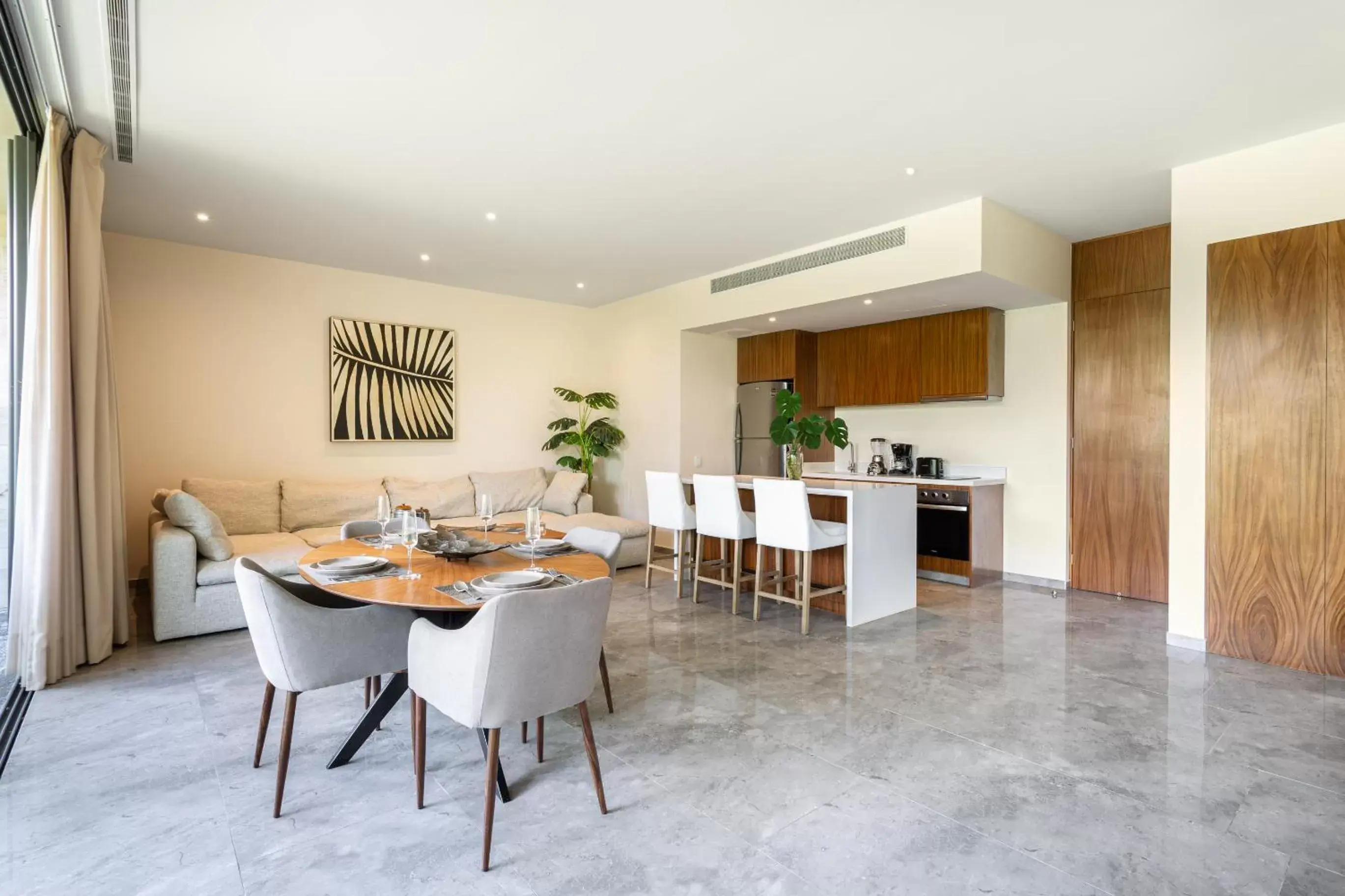 Kitchen or kitchenette, Dining Area in MISTIQ Tulum Luxury Apartments