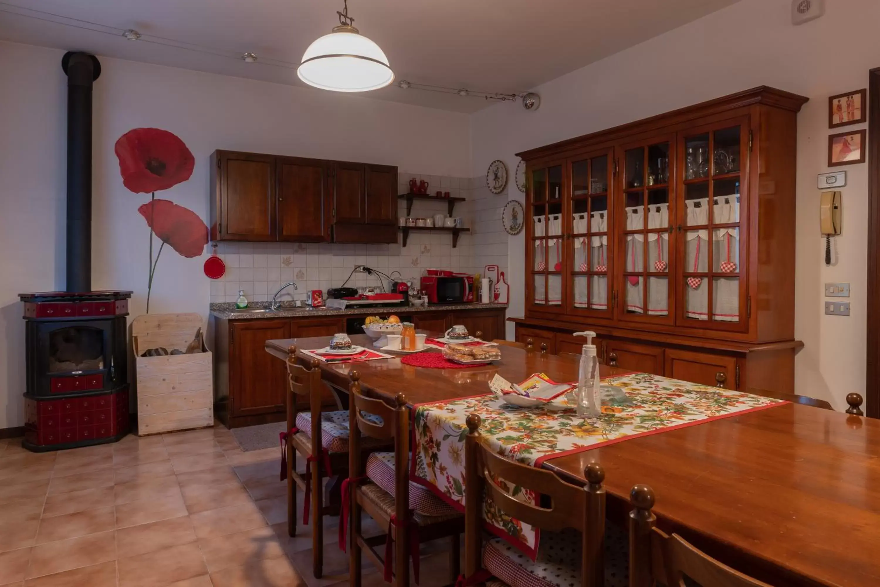 Kitchen or kitchenette, Dining Area in Al Casale B&B