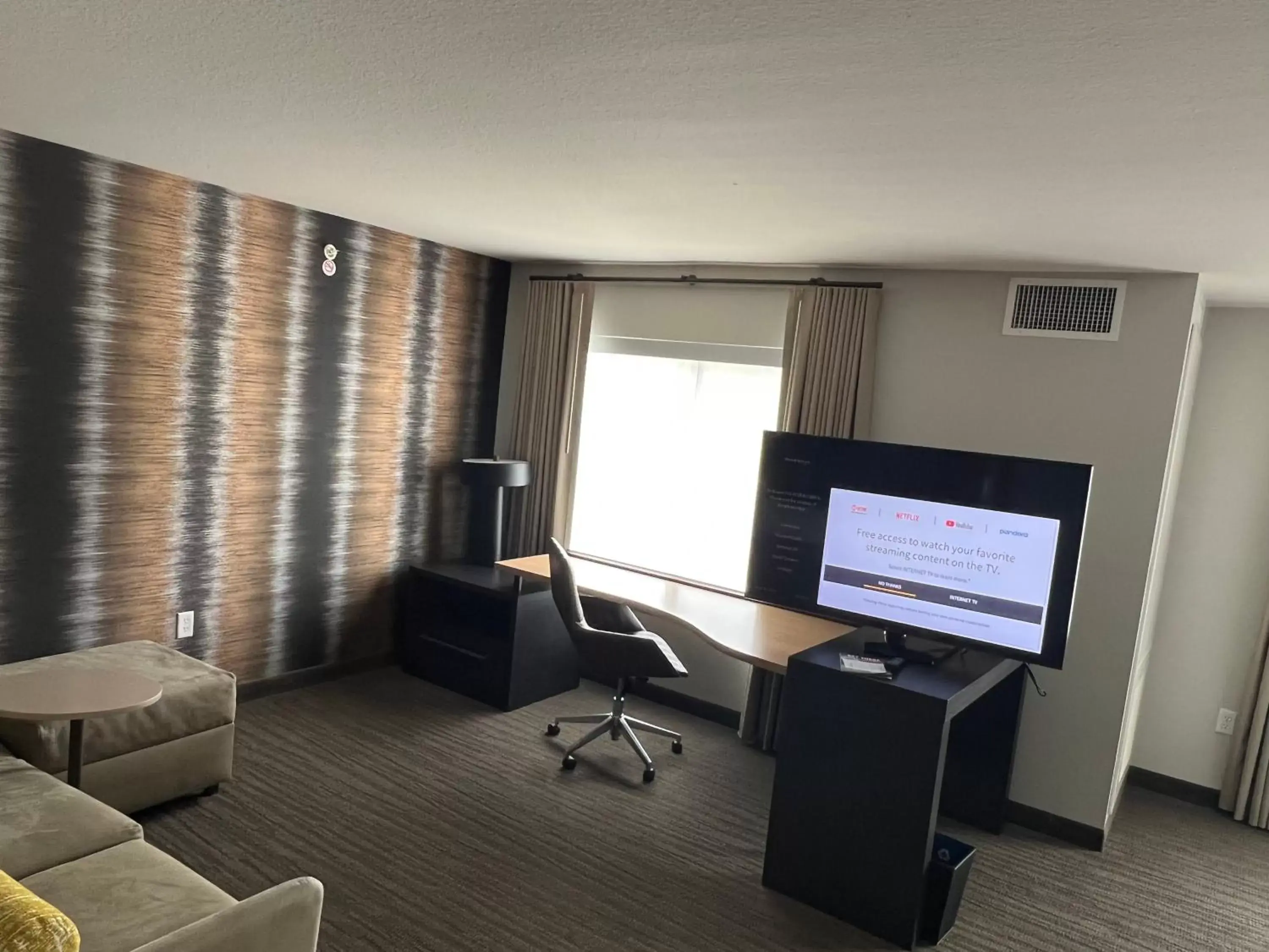 Living room, TV/Entertainment Center in Residence Inn by Marriott Lafayette