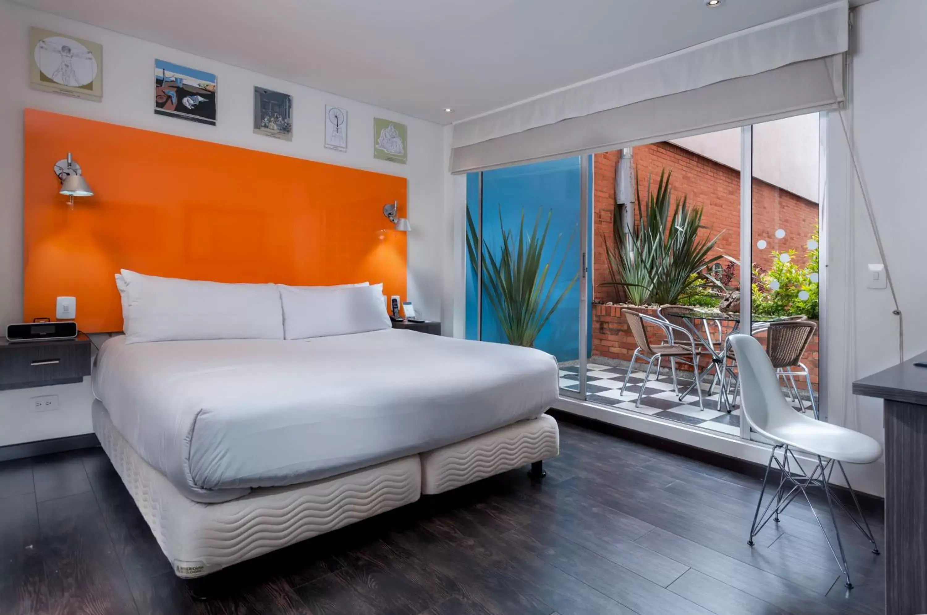 Bed, Room Photo in Hotel 104 Art Suites