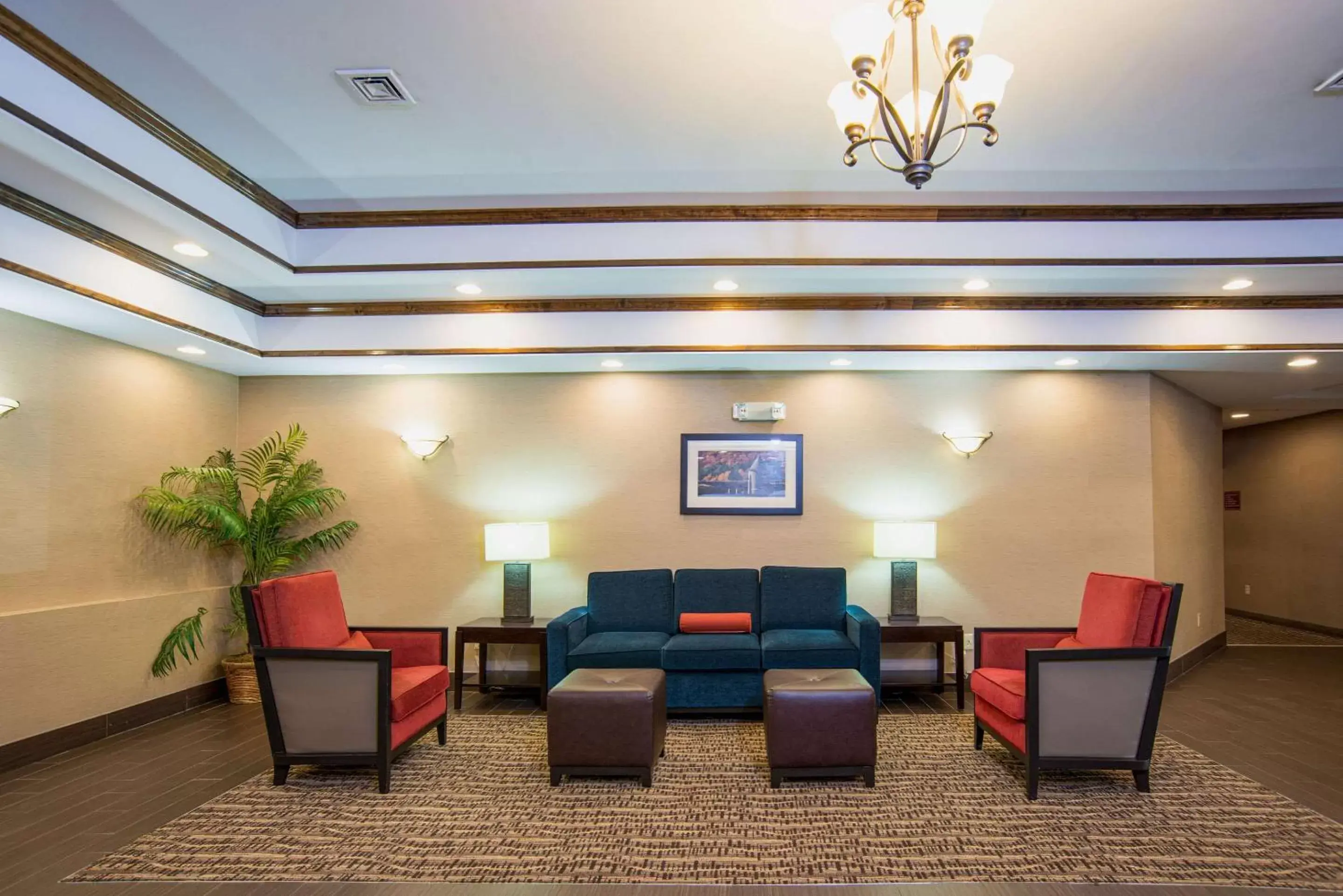 Lobby or reception, Seating Area in Comfort Inn Naugatuck-Shelton, CT