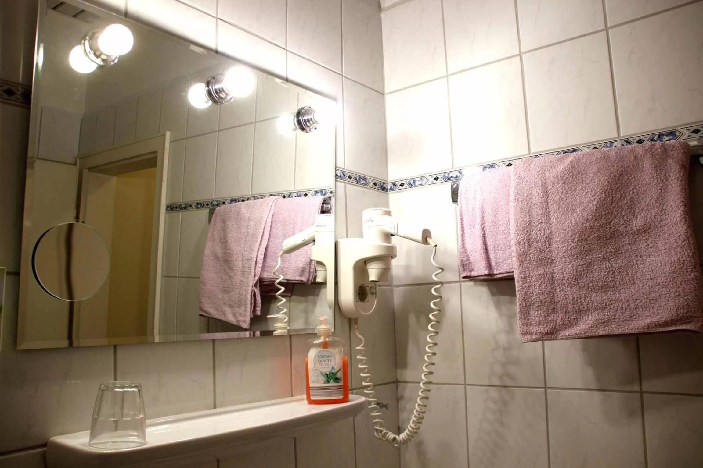 Bathroom in Hotel Gasthof Zum weissen Lamm