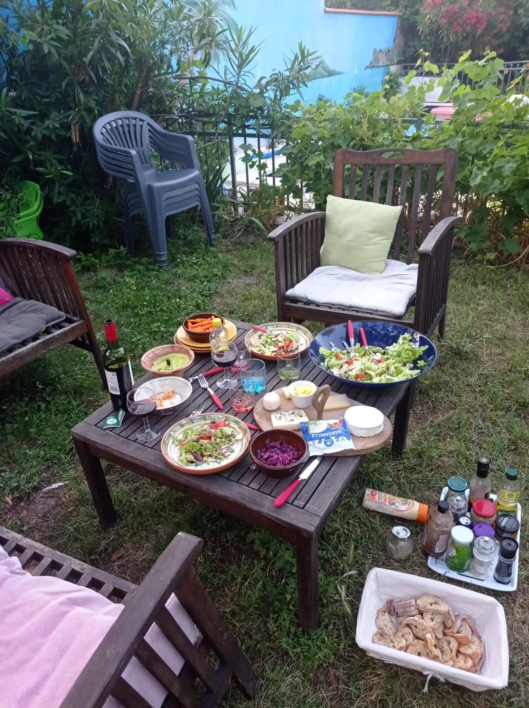 2 chambres et salle de bain un oasis de bien être Piscine et jardin Direct Gare Aéroport
