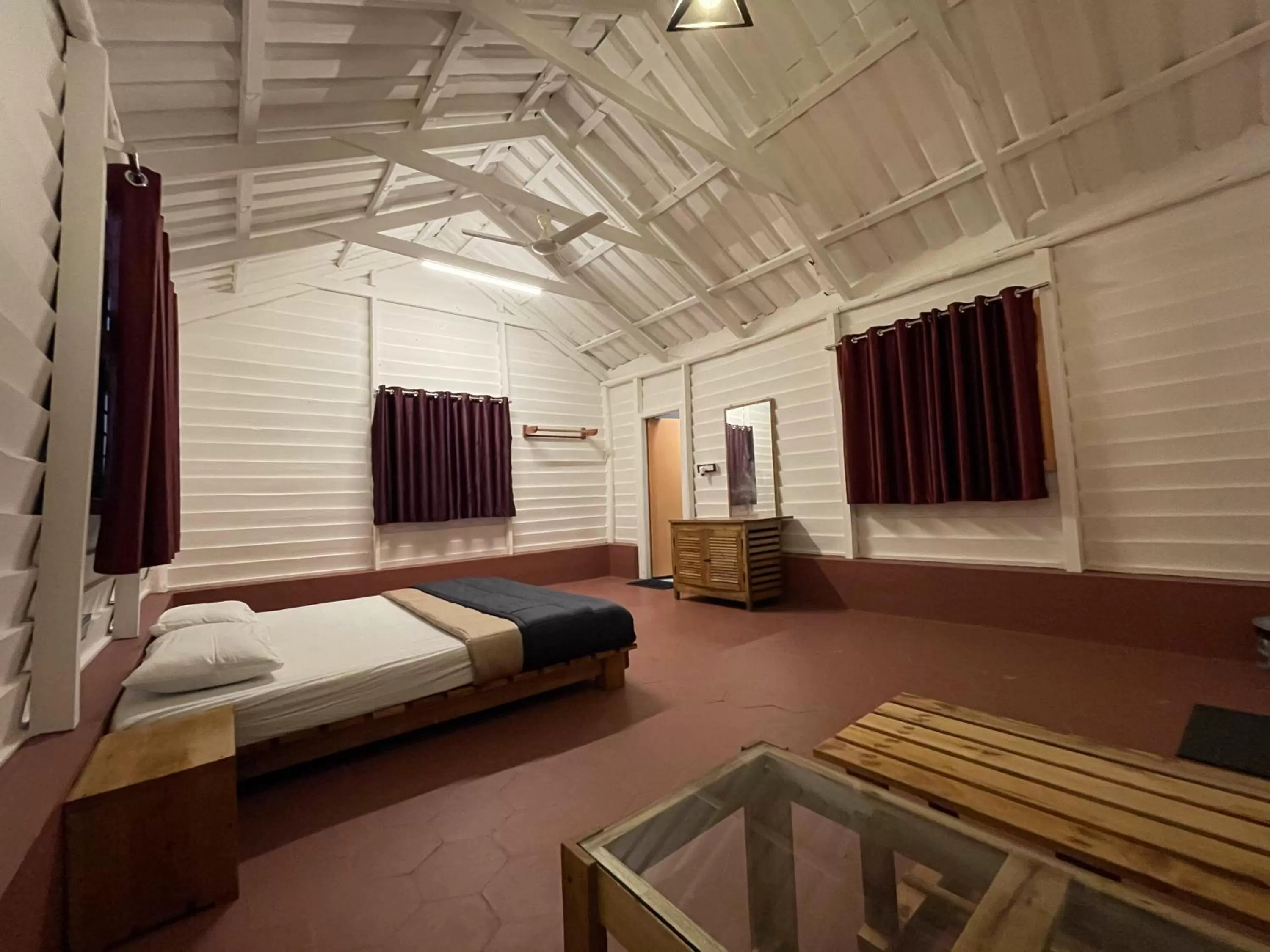 Photo of the whole room, Bed in Commune18 Resort Chikmagalur