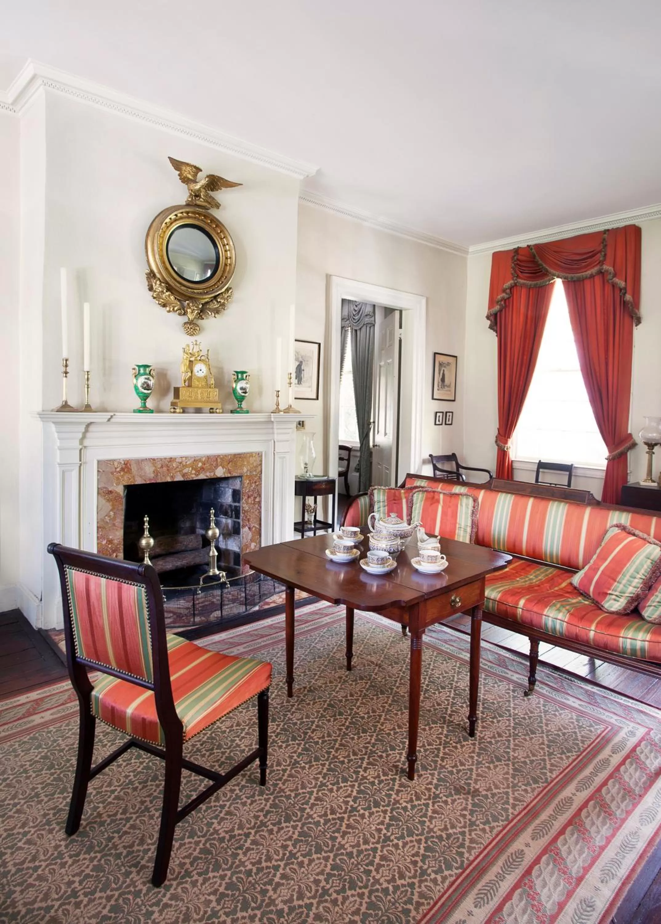 Living room, Seating Area in Linden - A Historic Bed and Breakfast