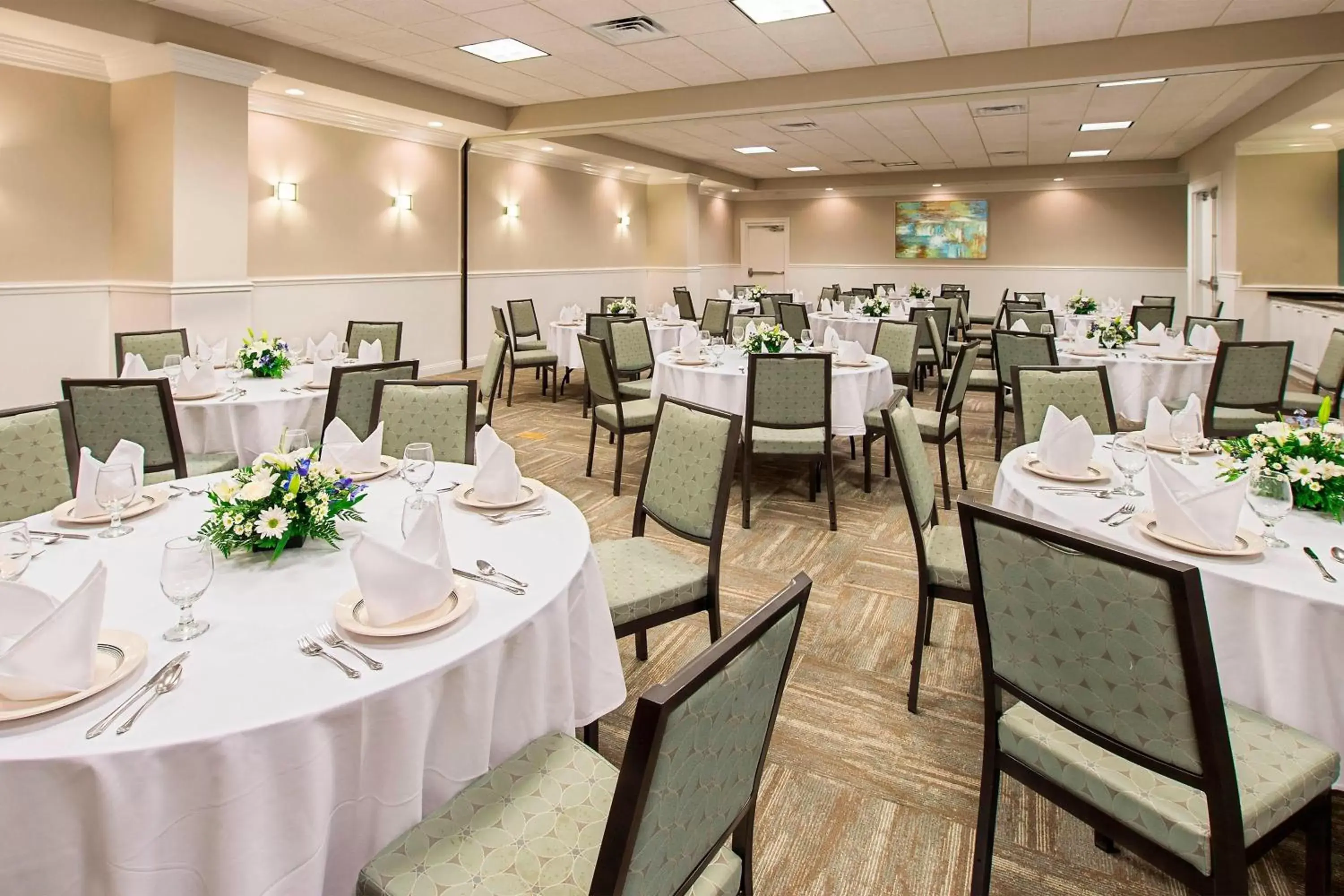 Meeting/conference room, Restaurant/Places to Eat in SpringHill Suites by Marriott Pensacola Beach