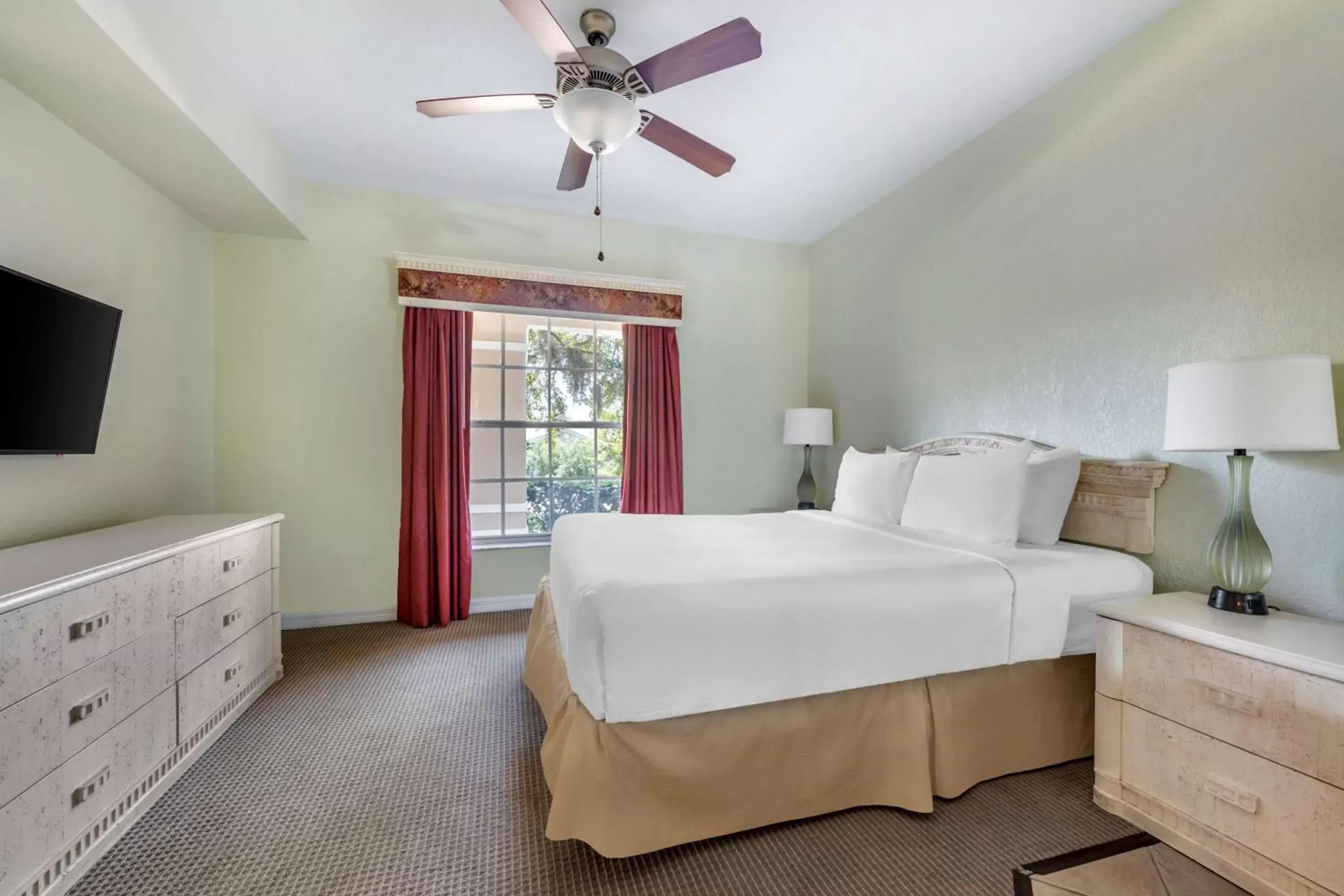 Bed in Hilton Vacation Club Mystic Dunes Orlando