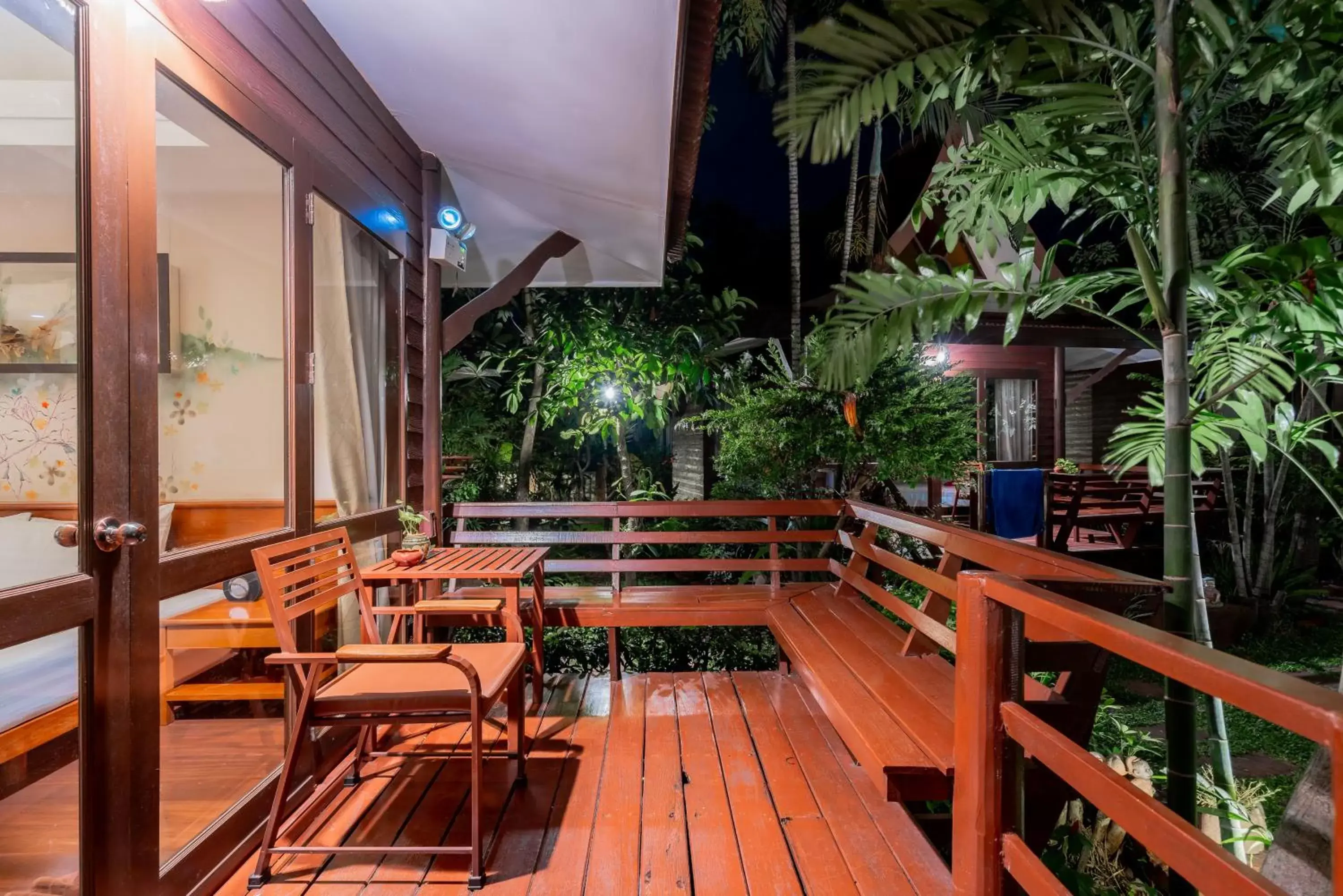 Balcony/Terrace, Restaurant/Places to Eat in Baan Duangkaew Resort