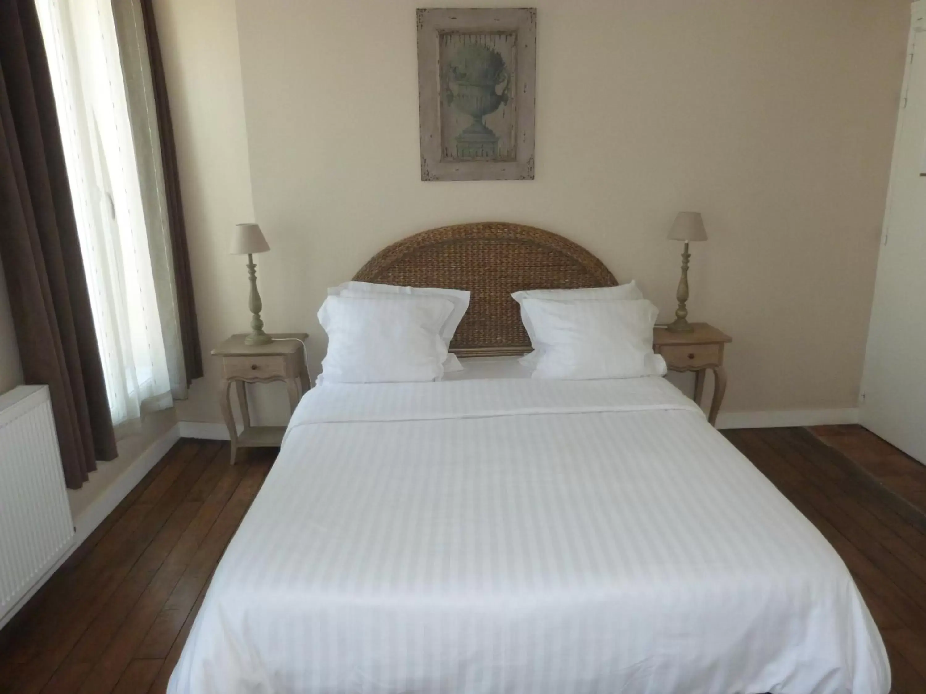 Photo of the whole room, Bed in Hotel La Closeraie