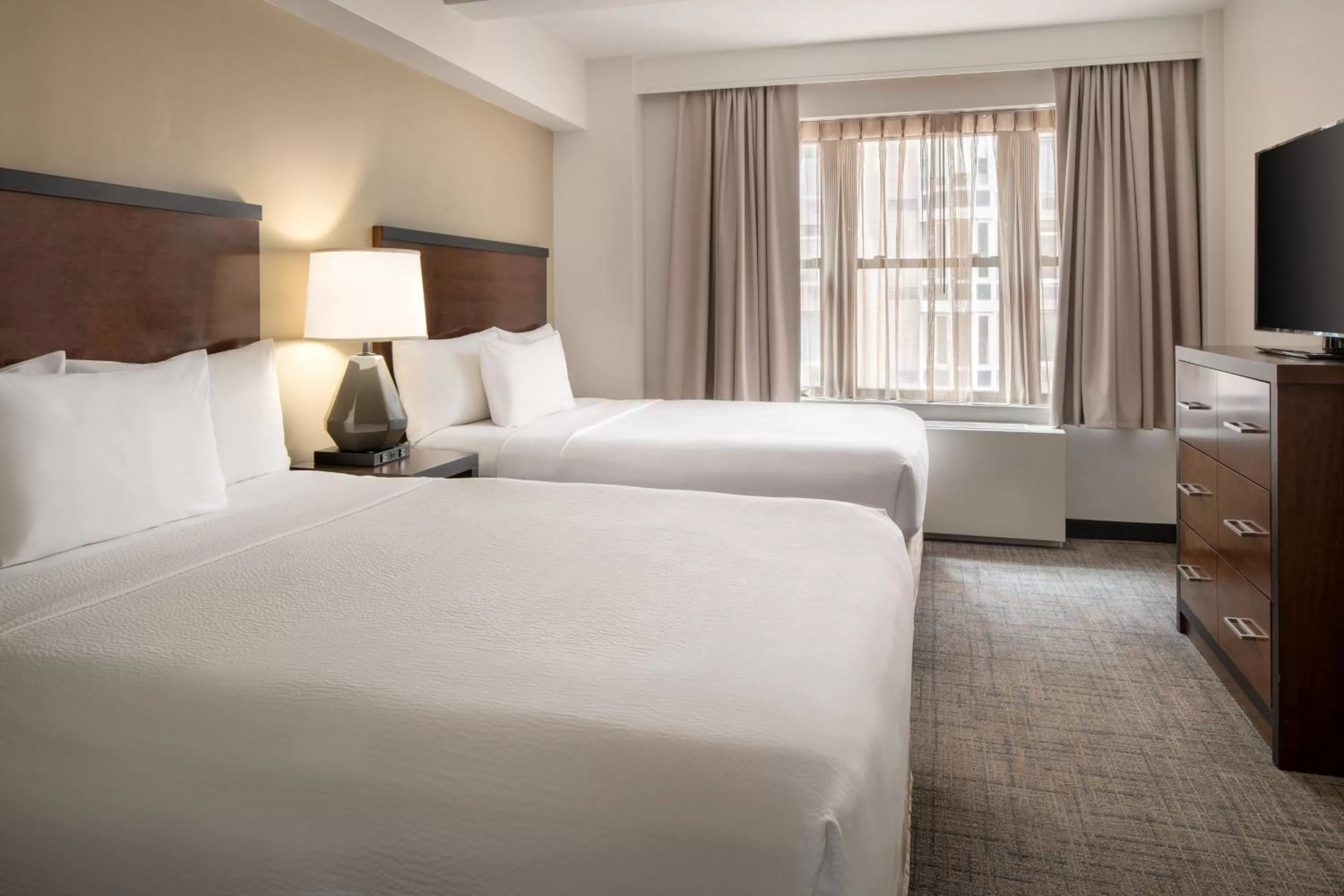 Photo of the whole room, Bed in Residence Inn by Marriott New York Manhattan/ Midtown Eastside
