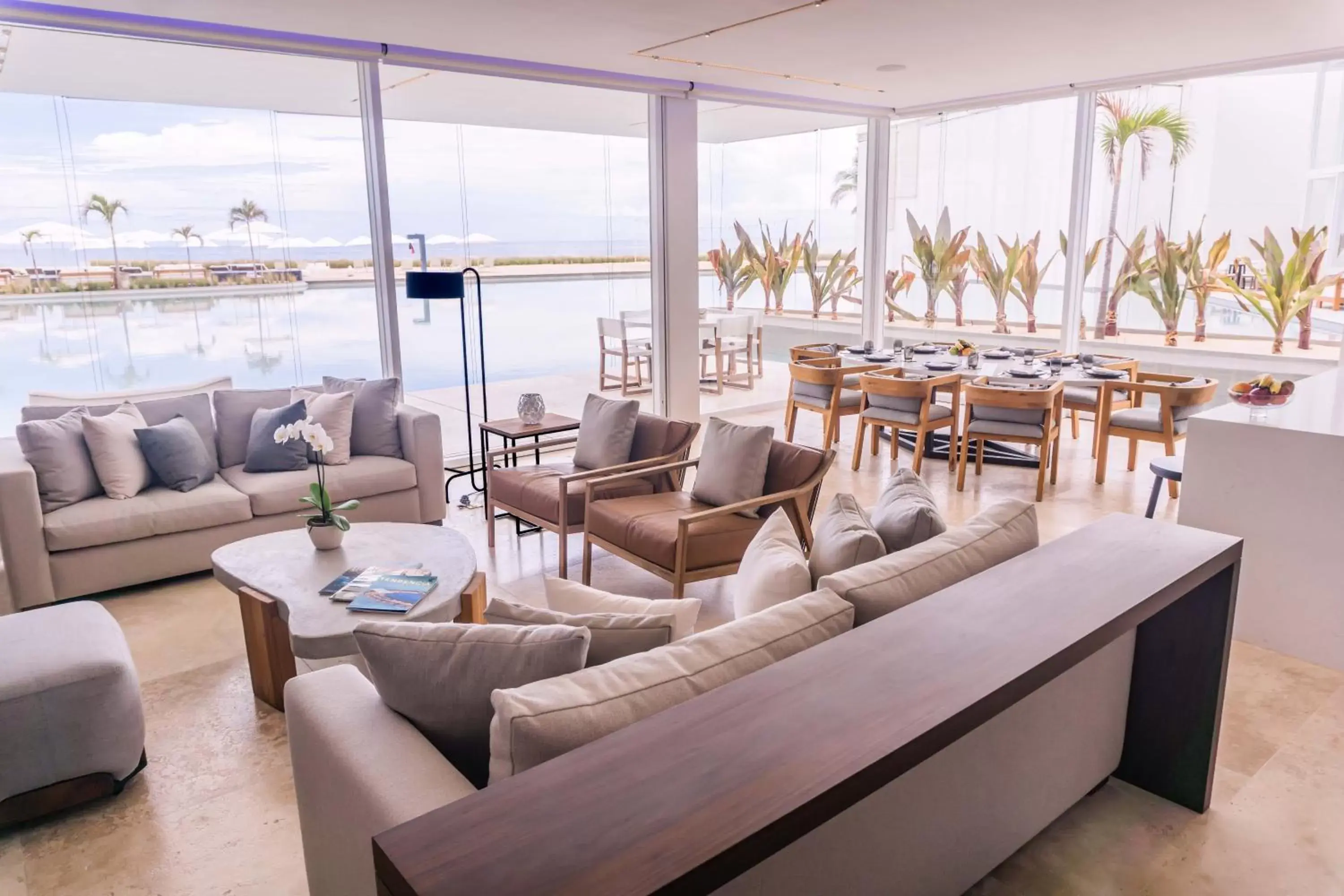 Living room in Viceroy Los Cabos