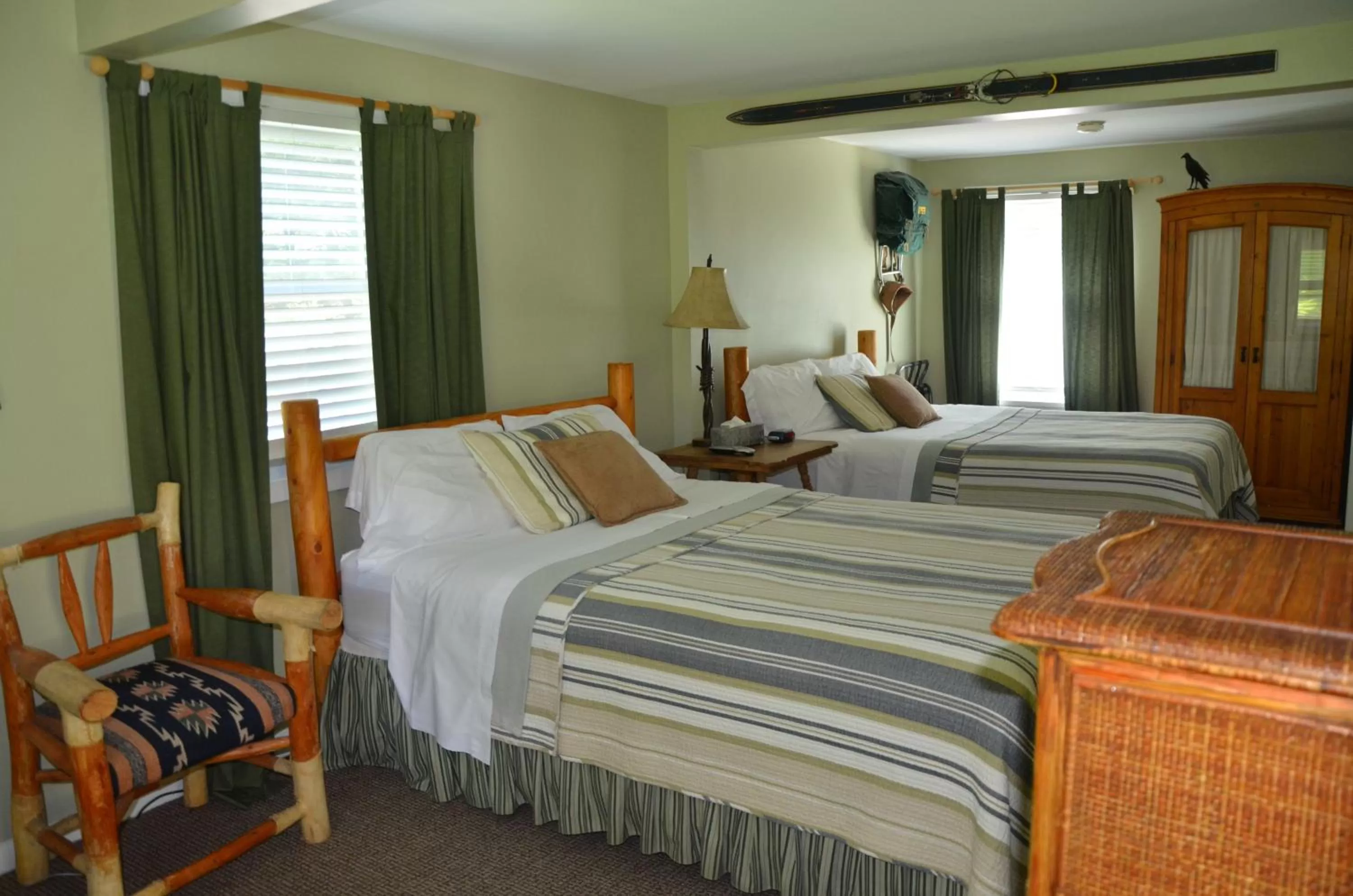 Day, Bed in Cornwall Inn