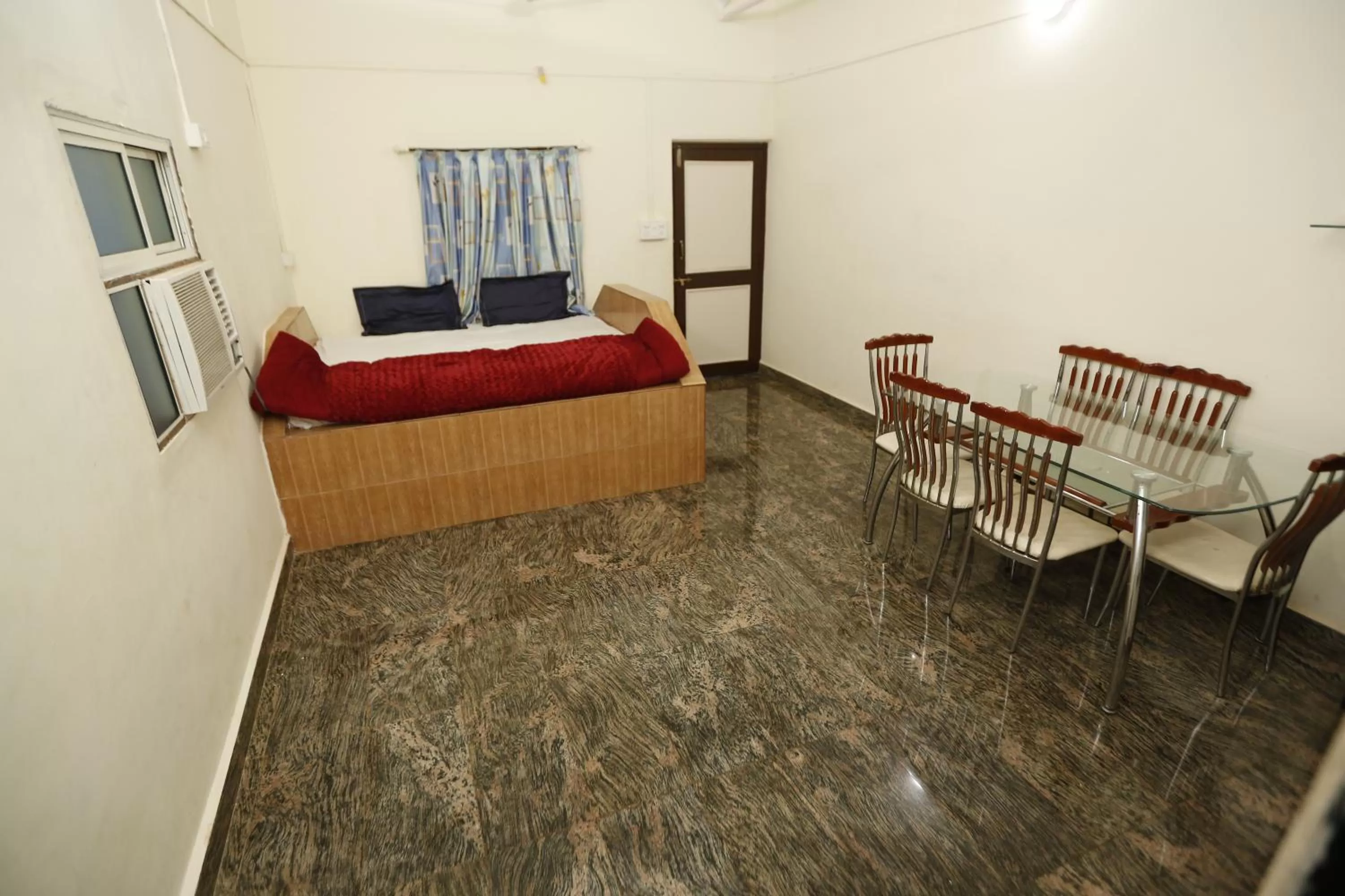 Bed in Ashoka Villa 3 BHK Mahabaleshwar