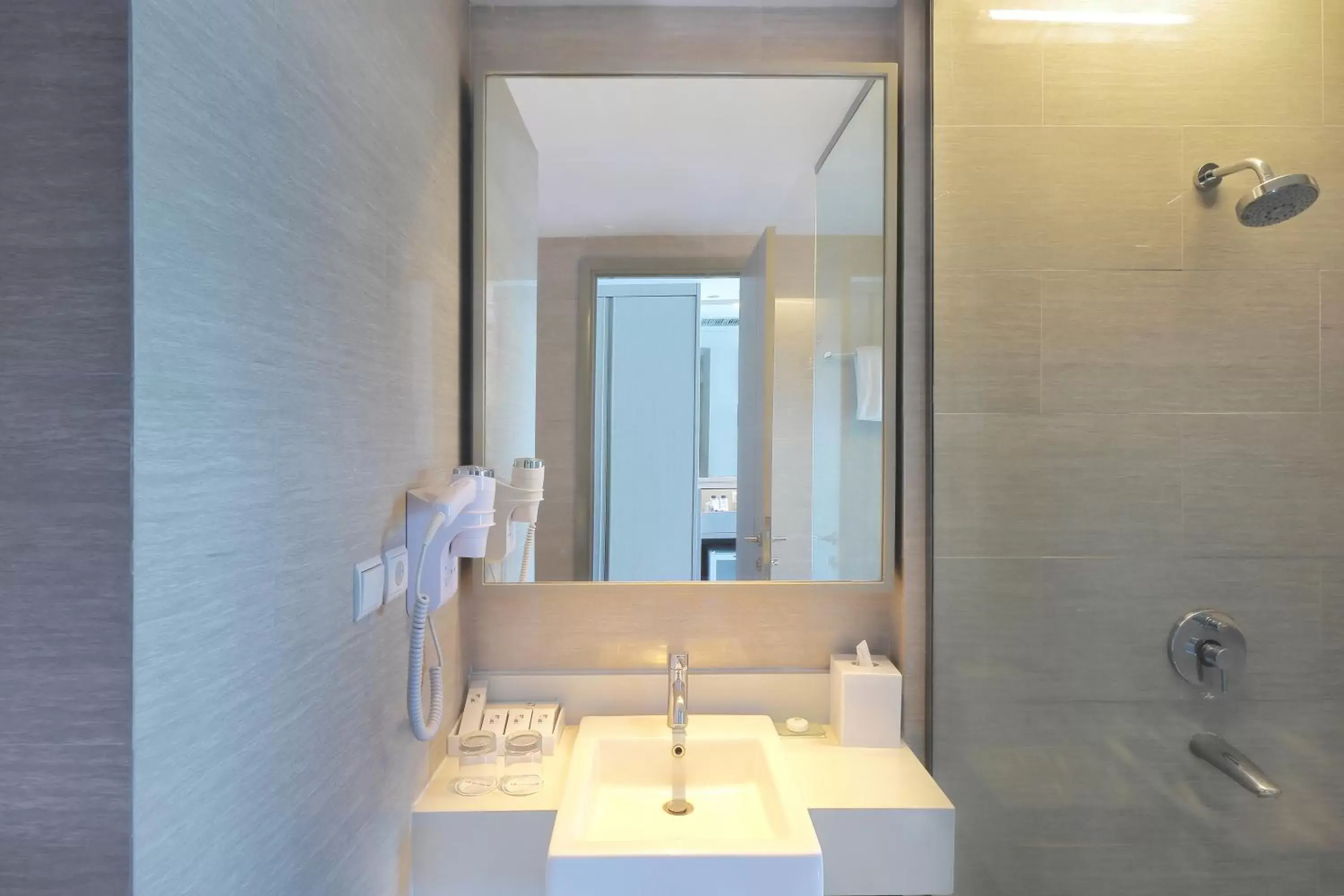 Bathroom in Swiss-Belhotel Cirebon