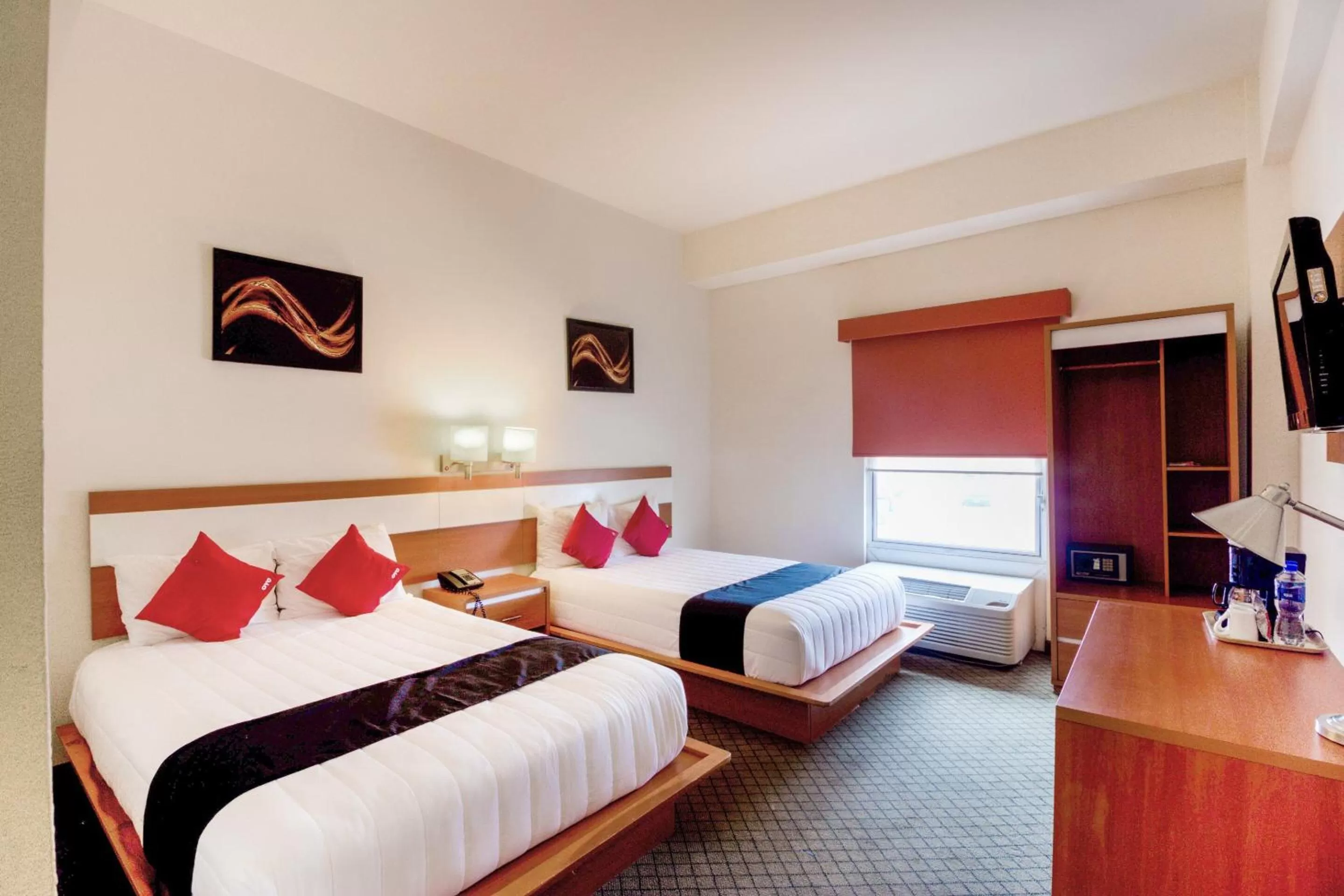 Bedroom, Bed in Capital O Hotel Herederos, Piedras Negras