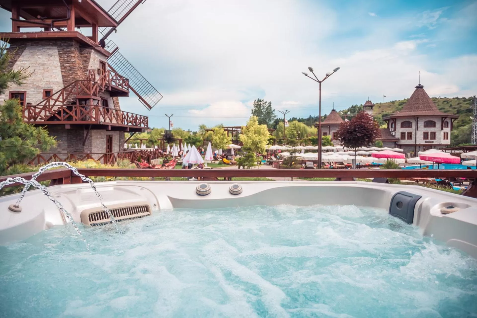 Hot Tub in The Wind Mills Hydropark