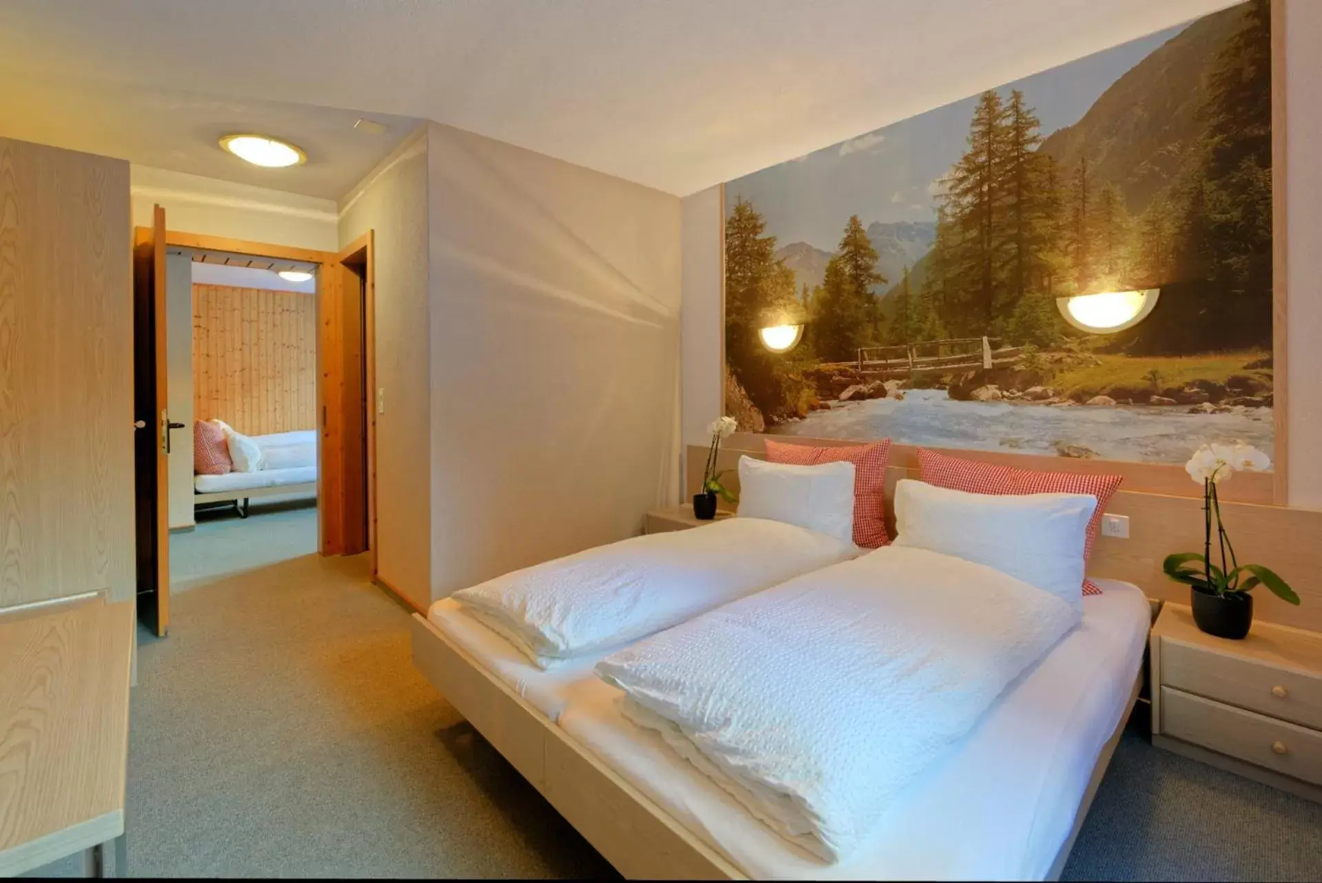 Photo of the whole room, Bed in Hôtel Terminus