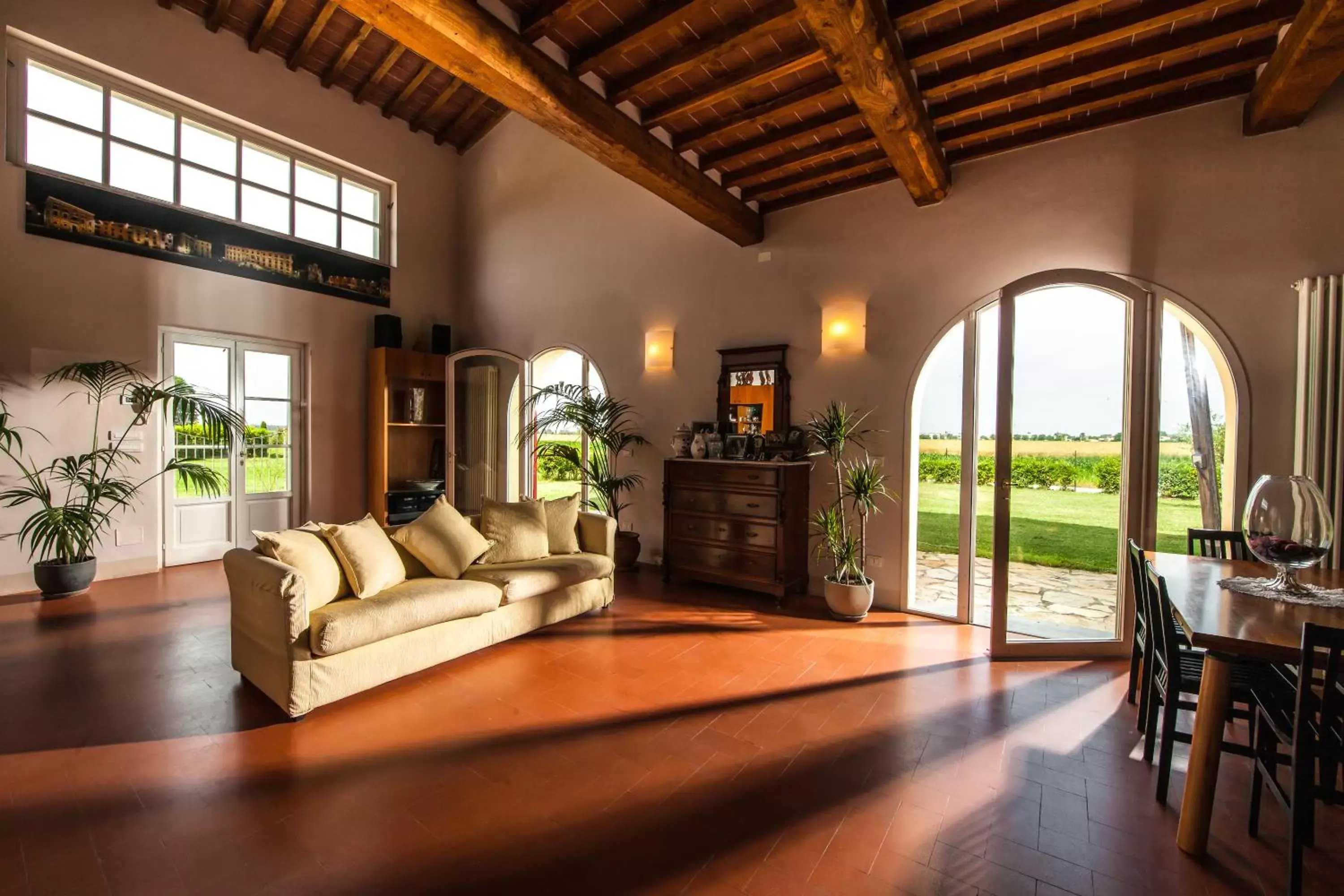 Communal lounge/ TV room, Seating Area in Cascina Canova B&B