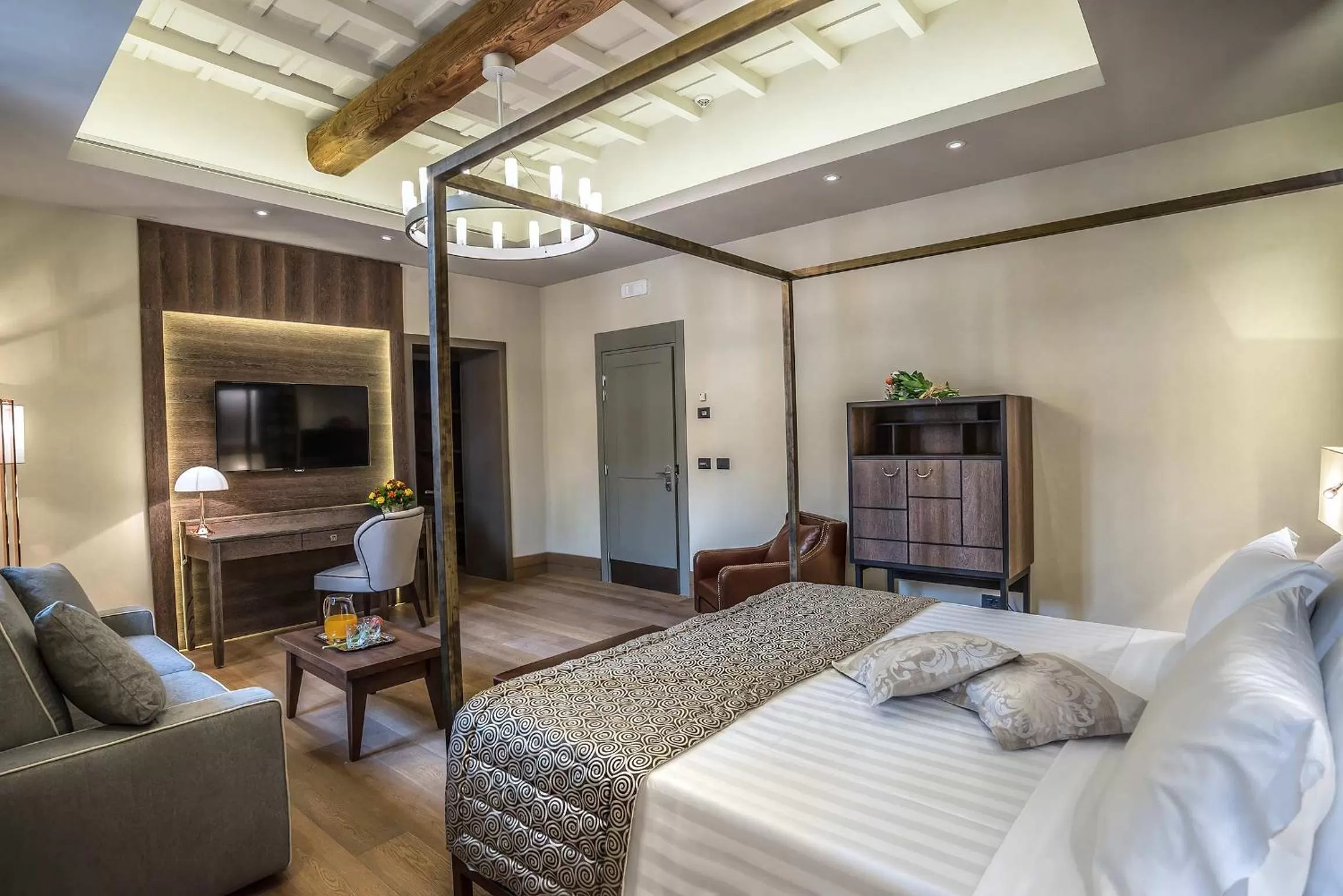 Photo of the whole room, Bed in Hotel Martis Palace