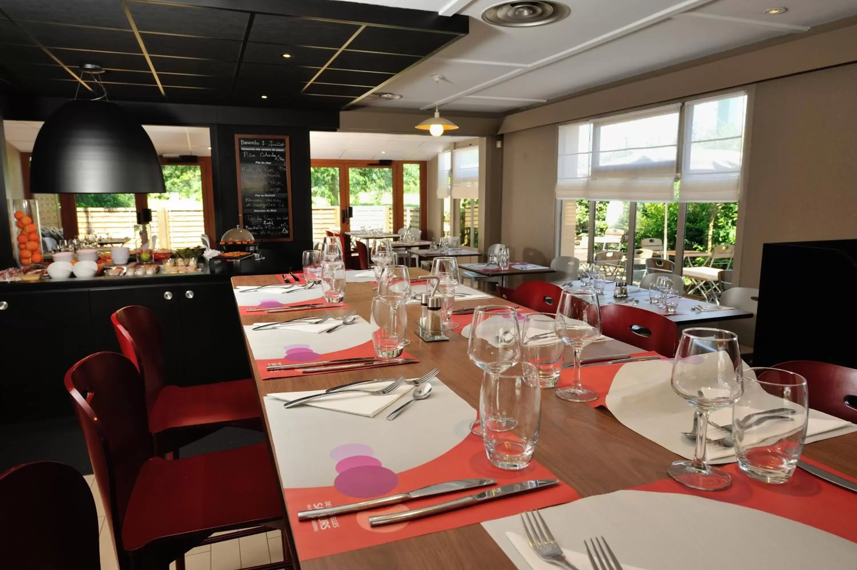 Restaurant/places to eat in Campanile Cholet Restaurant/places to eat in Campanile Cholet