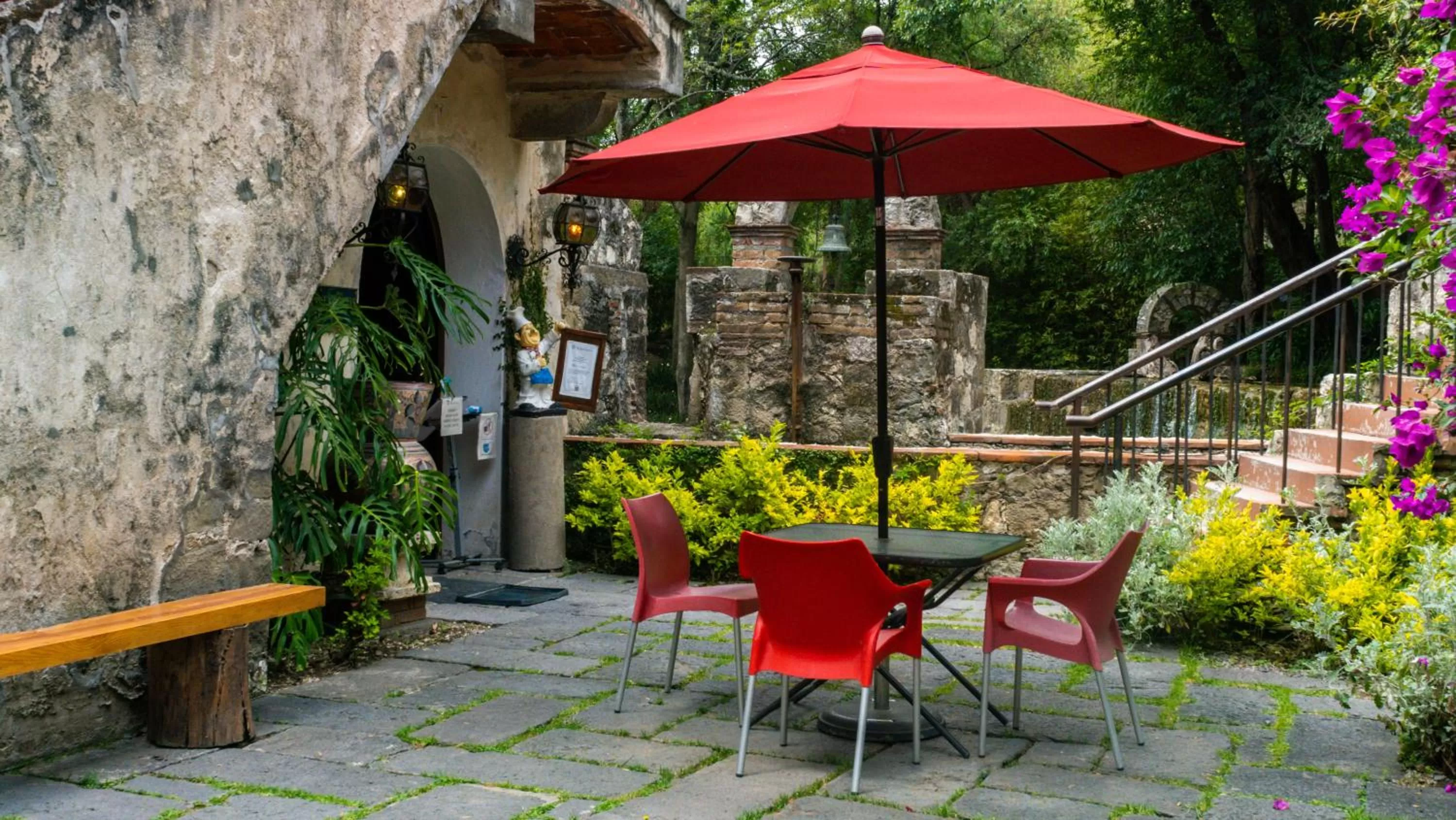 Facade/entrance in Molino de los Reyes