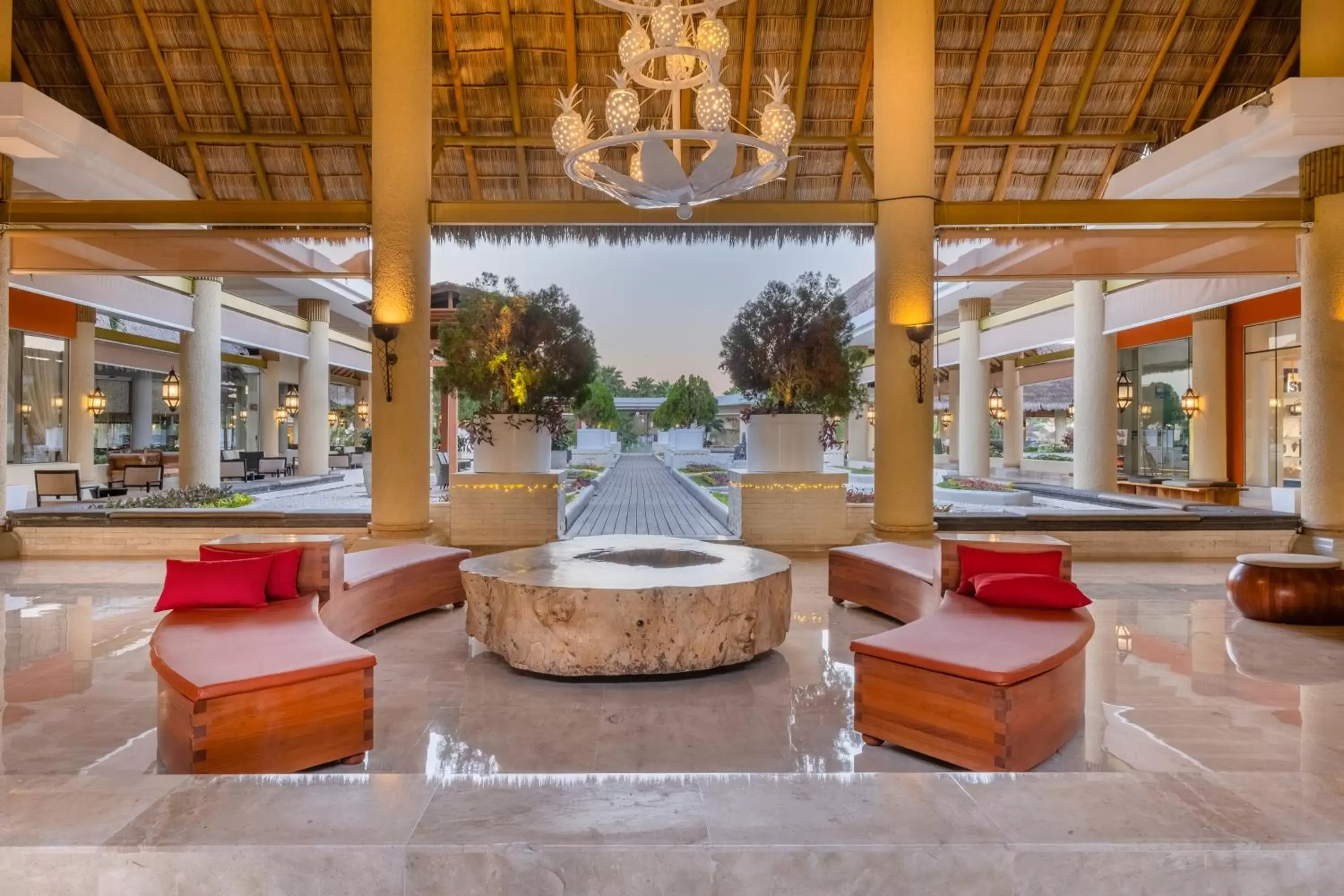 Living room, Lobby/Reception in Iberostar Selection Playa Mita