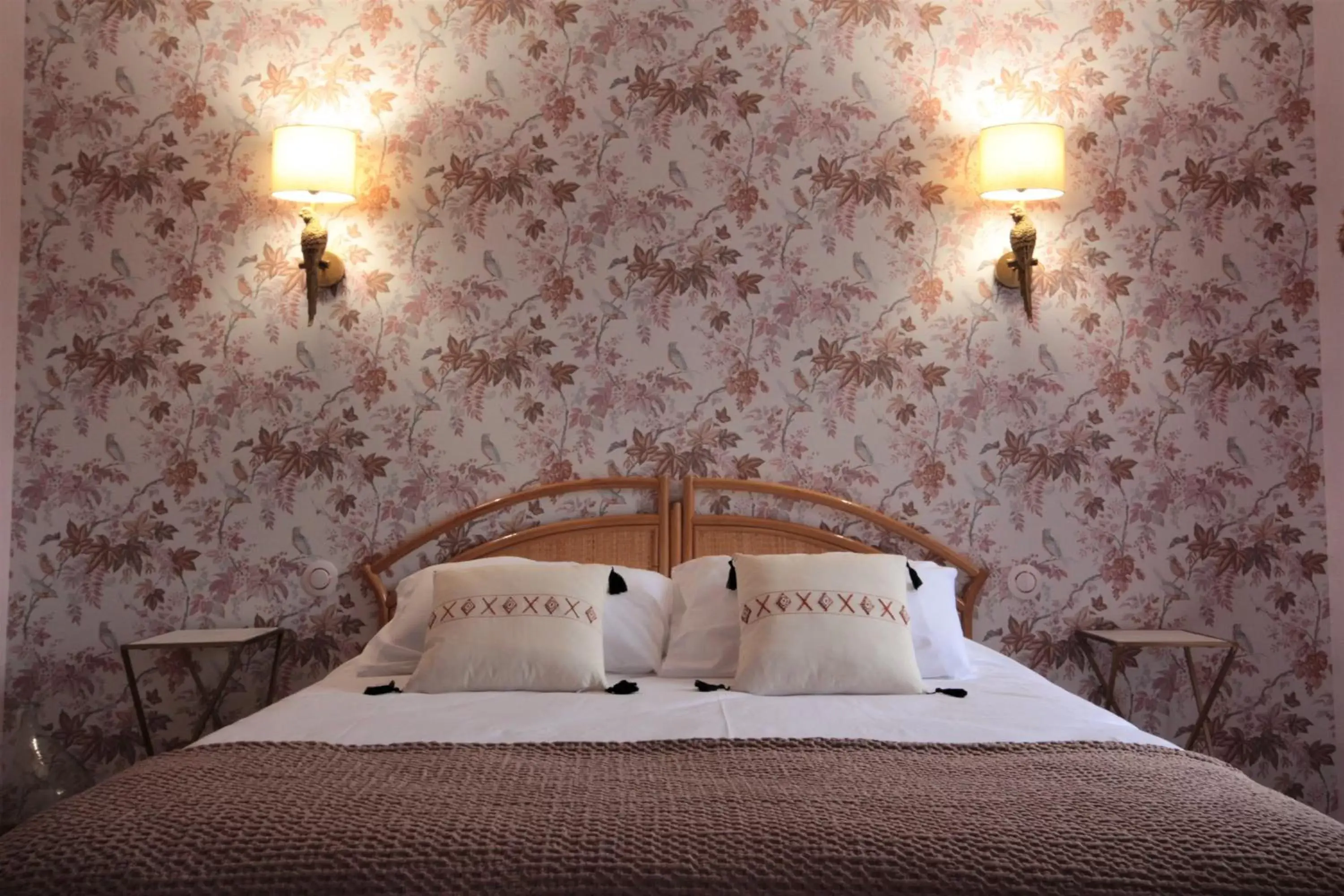 Bed in Le Manoir de Kérofil ** Gîte et chambres d'hôtes **
