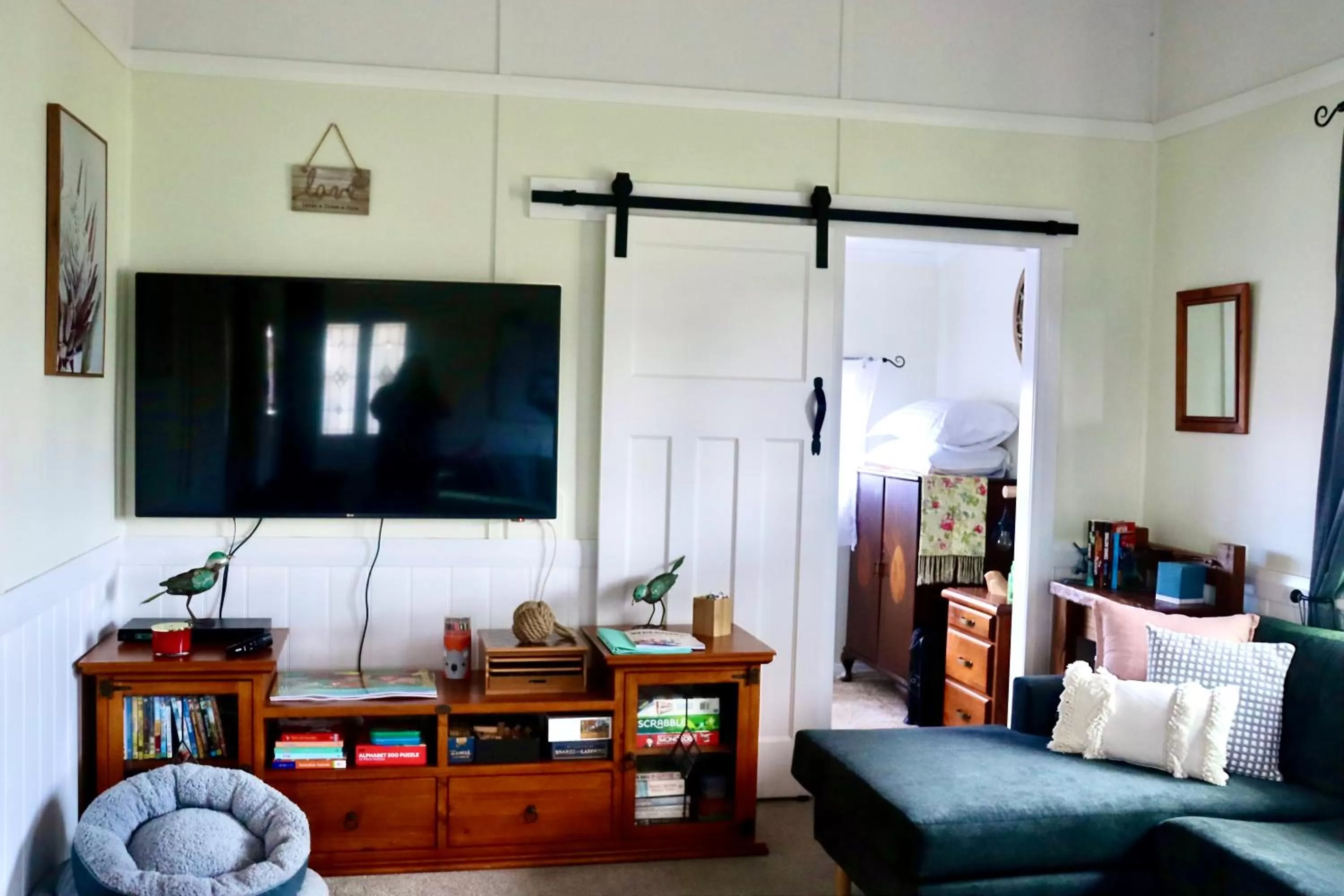 TV/Entertainment Center in Clover Cottage Uralla