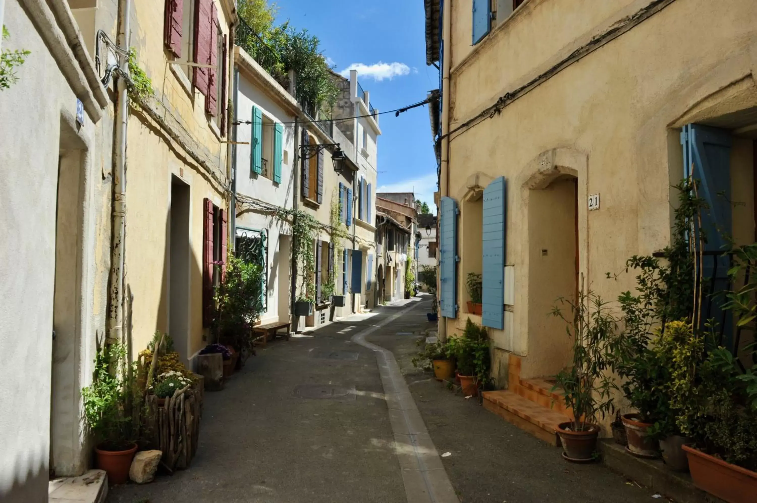 Property building in Loft Apartment , La Terrasse Centre Ville d'Arles,