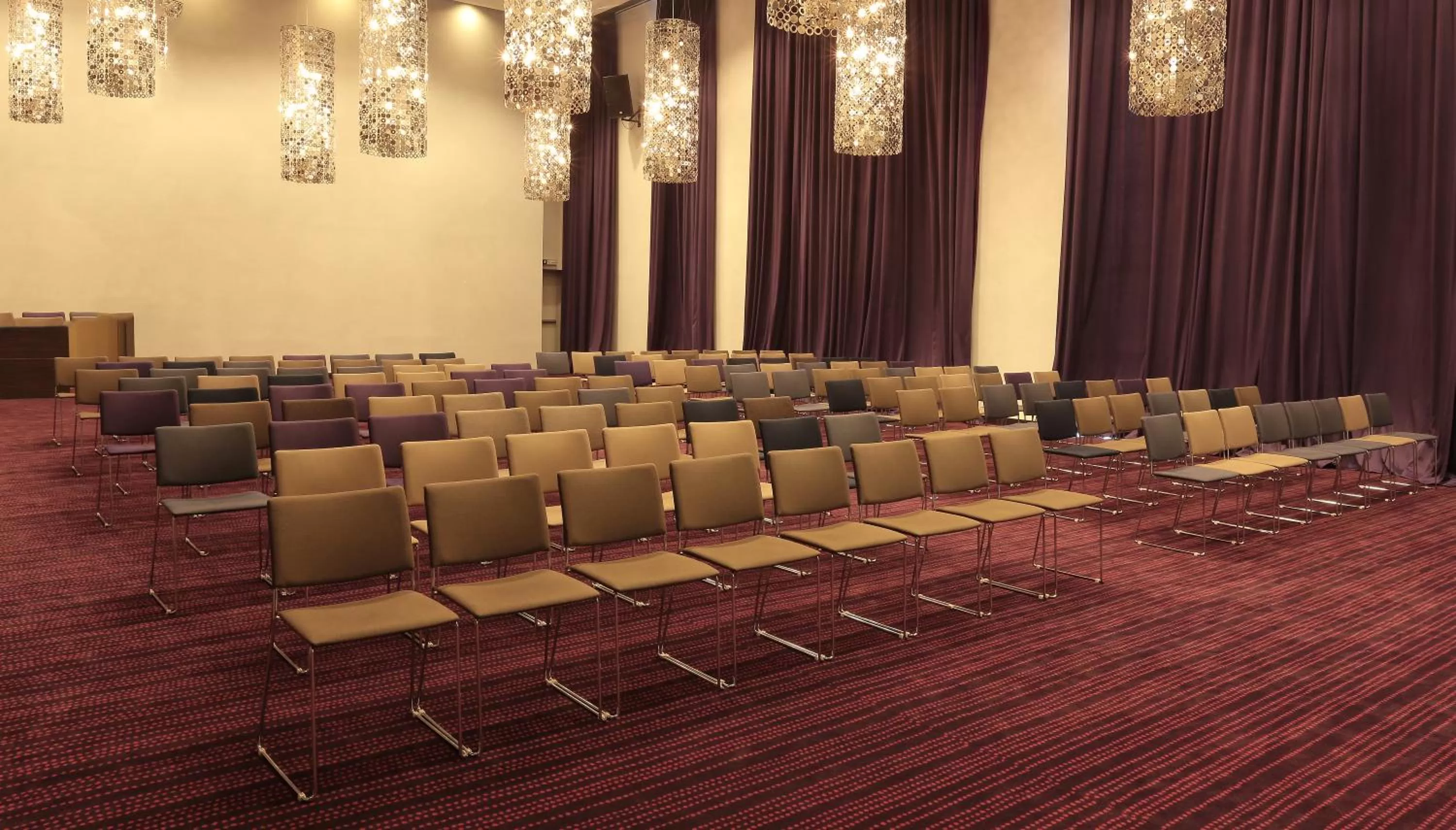 Business facilities in Mercure Nador Rif