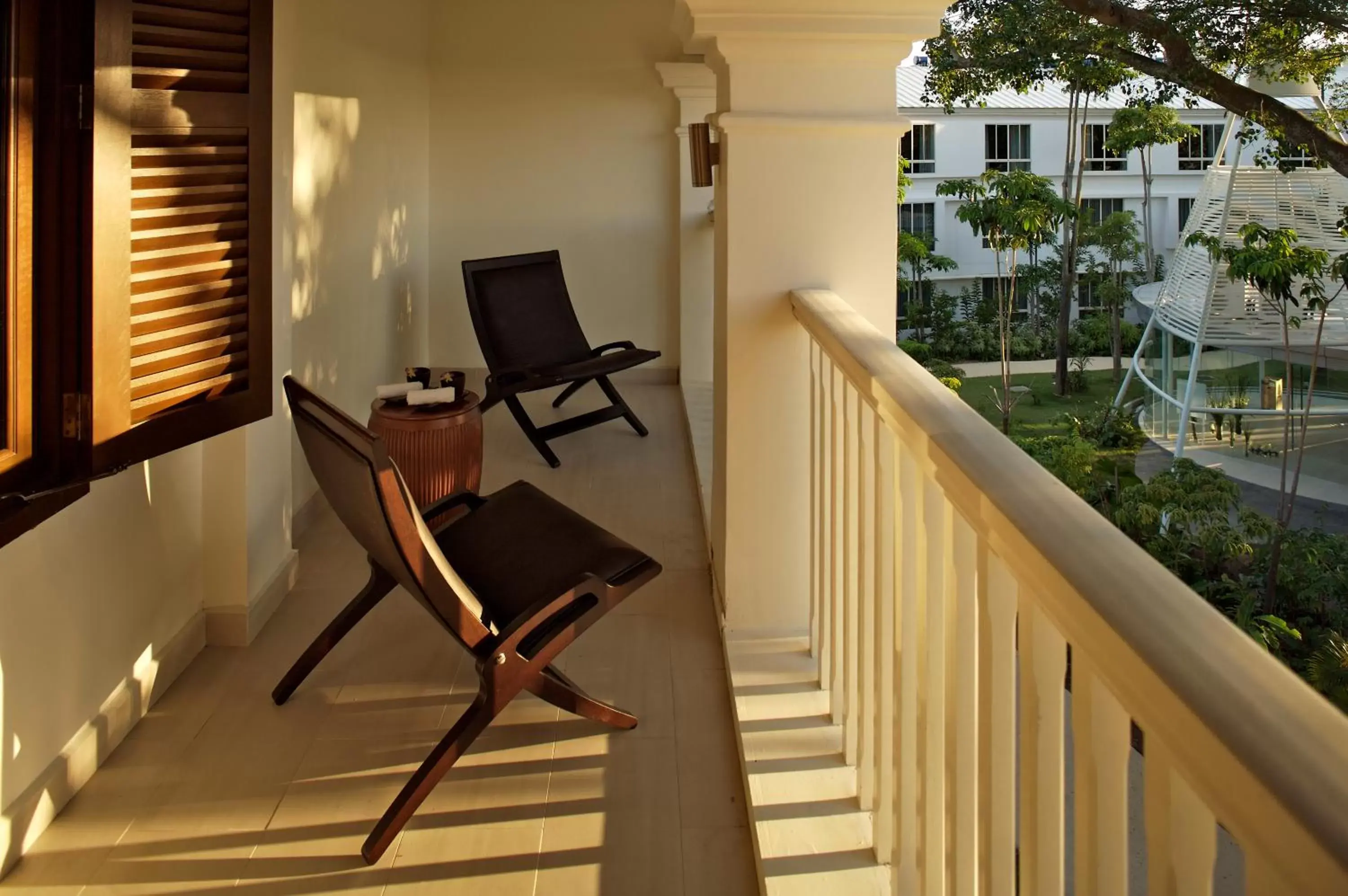 Balcony/Terrace in Amara Sanctuary Resort Sentosa