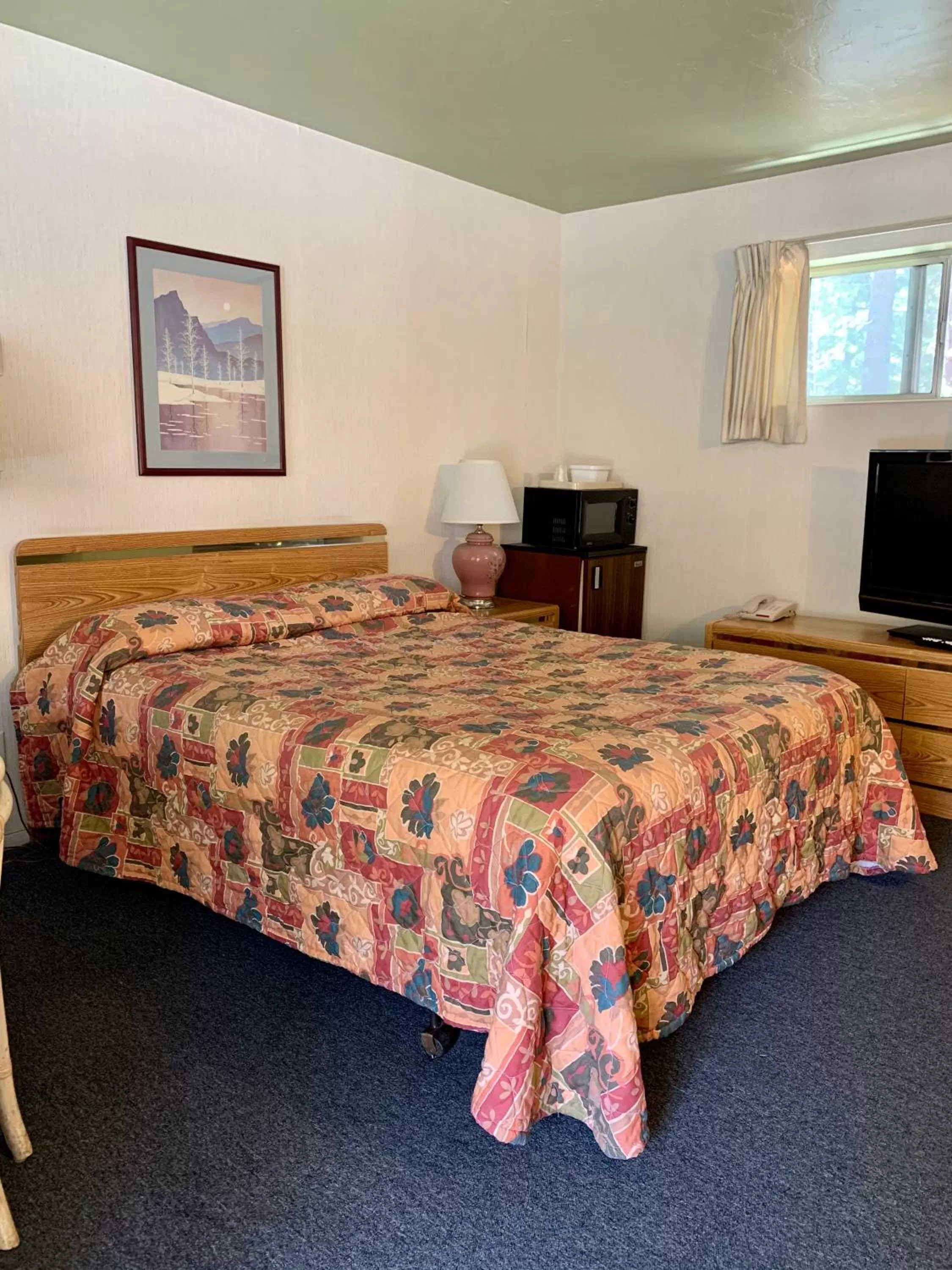 Bed in Stevenson’s Inn