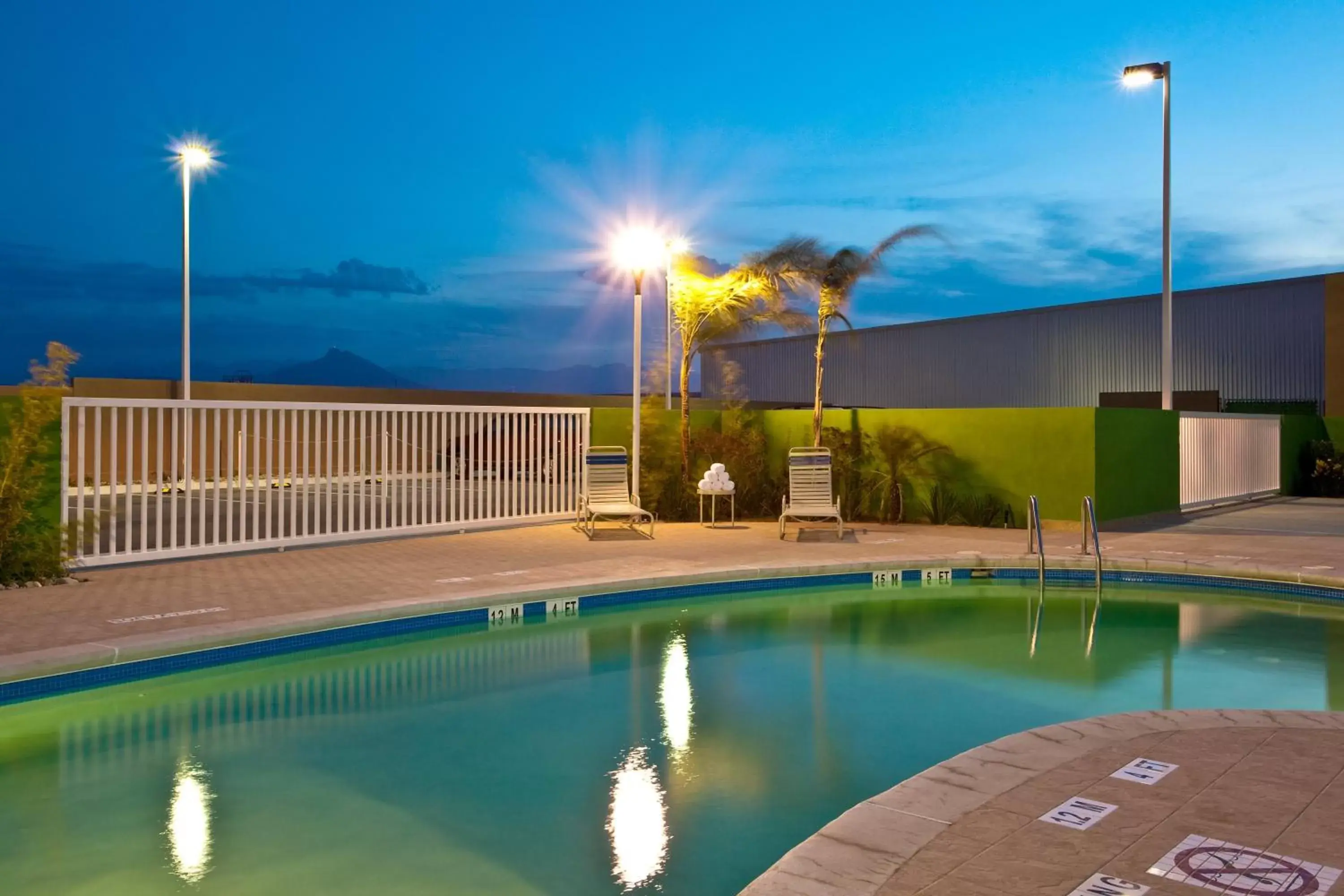 Swimming Pool in Holiday Inn Express & Suites Monterrey Aeropuerto, an IHG Hotel