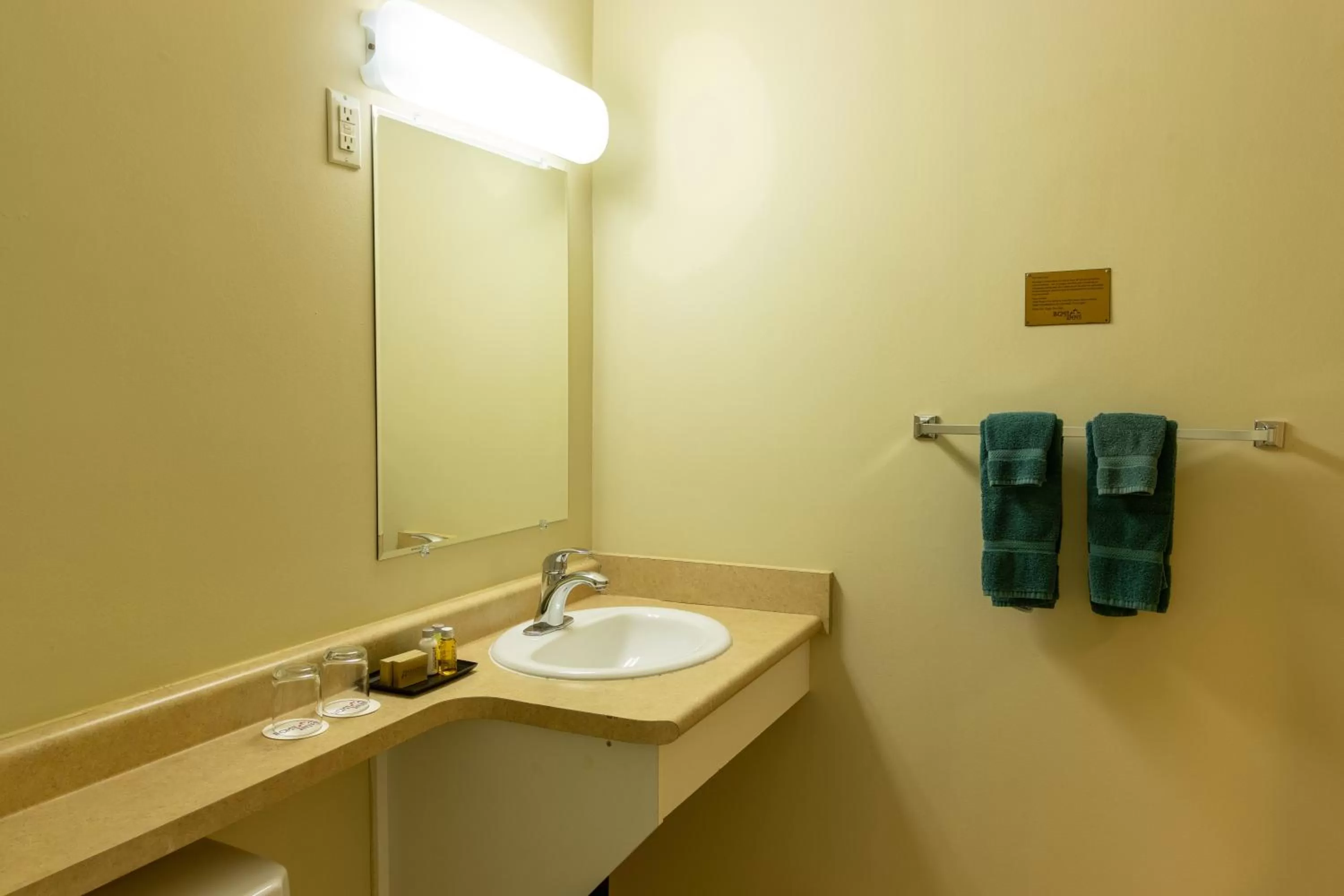 Bathroom in BCMInns - Fort McMurray - Rusty&#x27;s