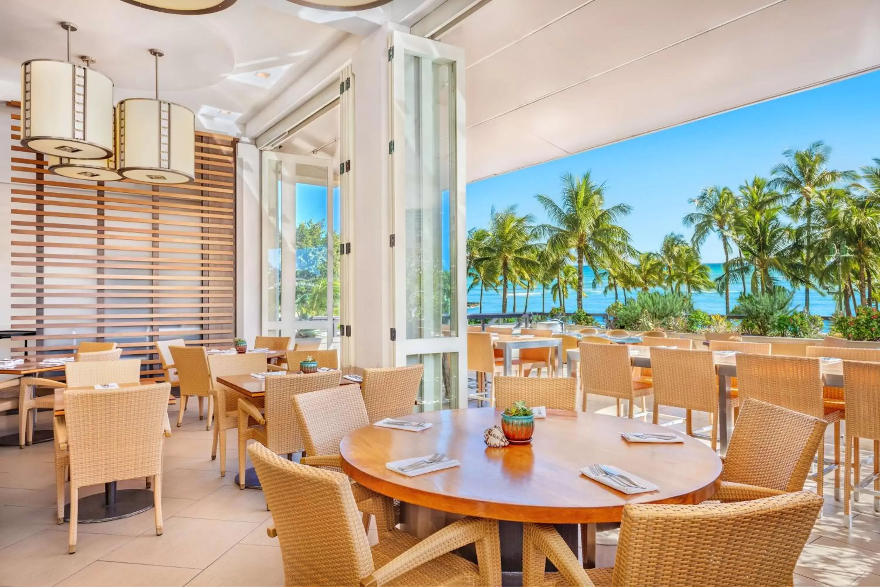 Restaurant/Places to Eat in Hyatt Regency Waikiki Beach Resort & Spa