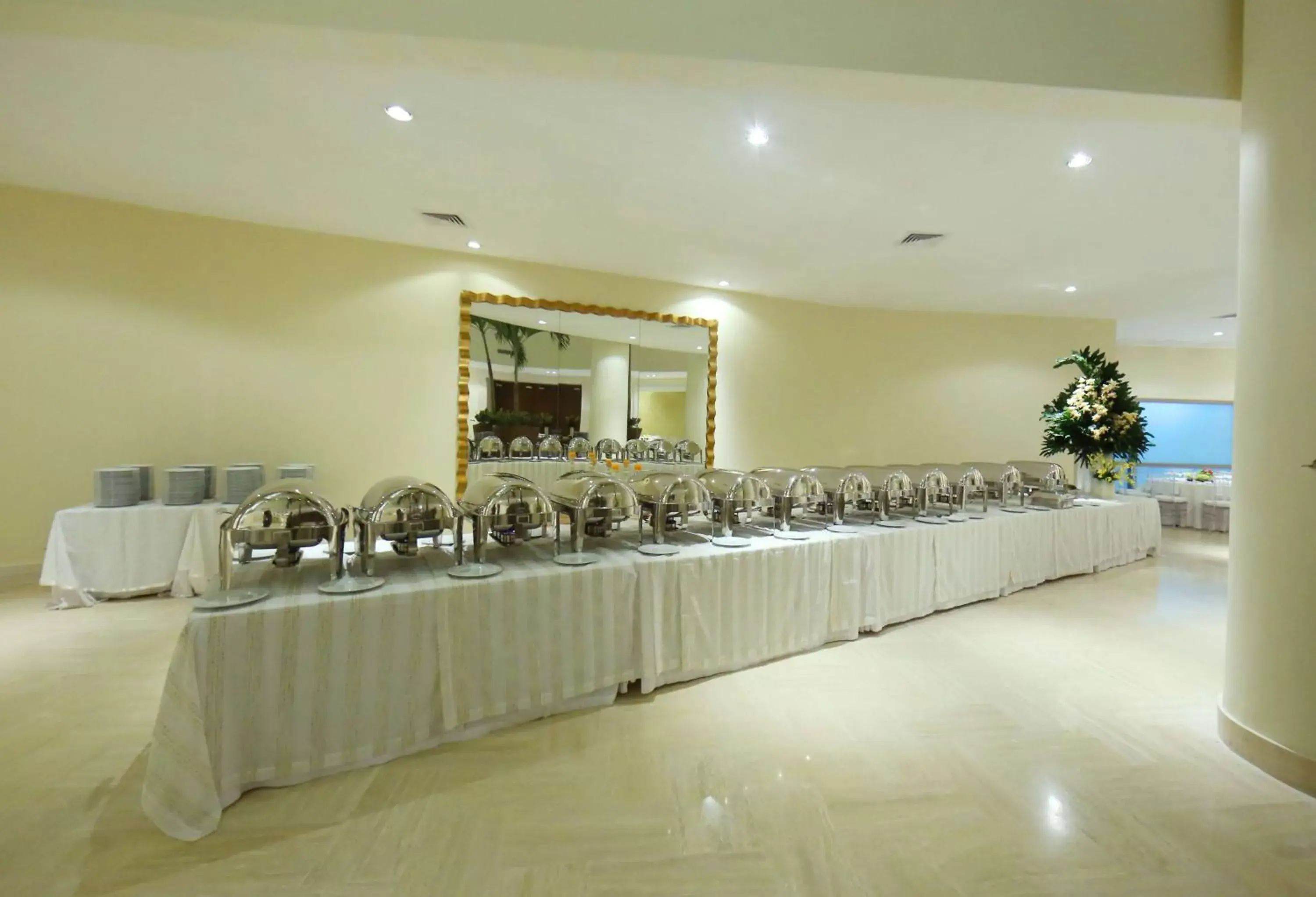 On site, Banquet Facilities in Radisson Cartagena Ocean Pavillion Hotel