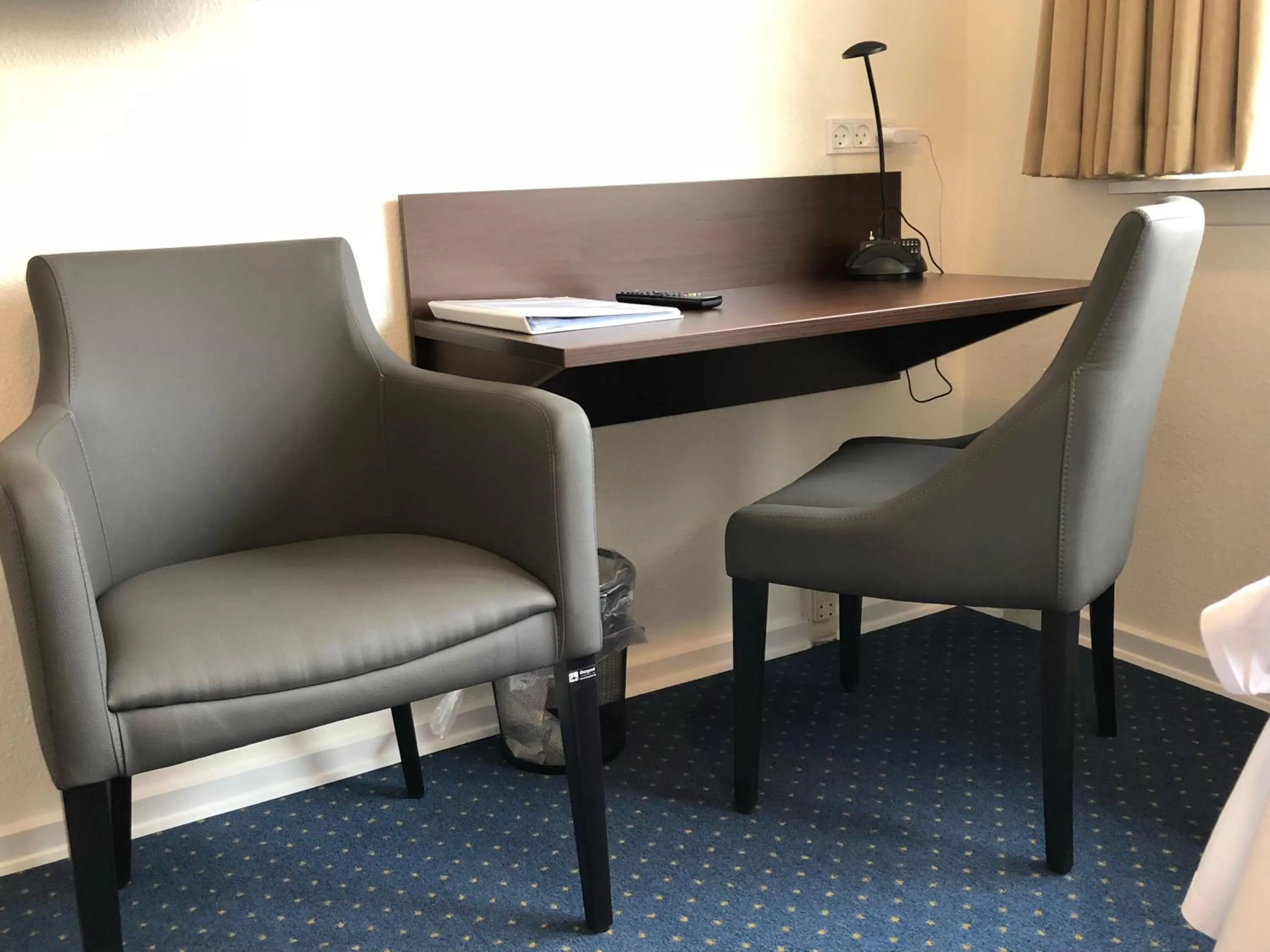 Seating area in Hotel Røde-Kro