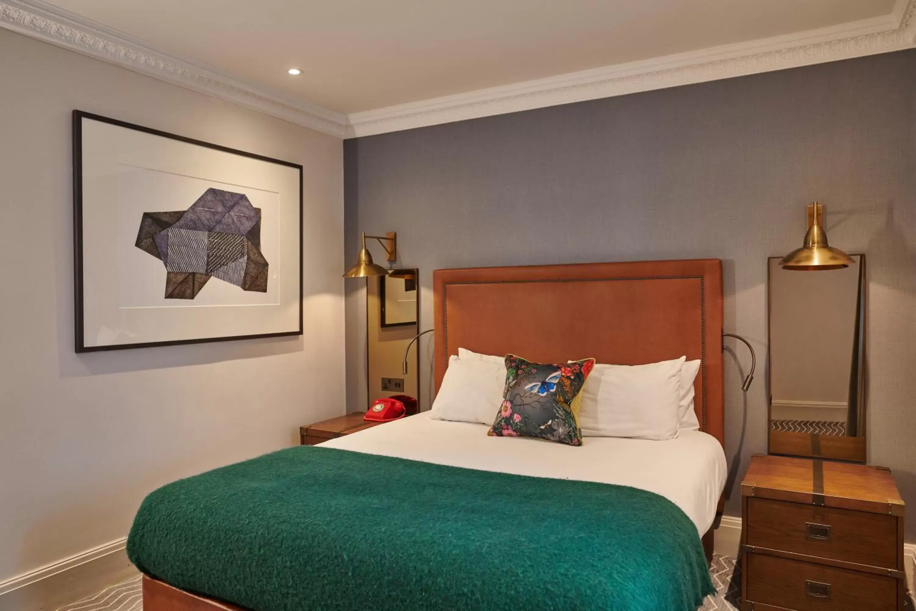 Bedroom, Bed in Kimpton Clocktower, an IHG Hotel