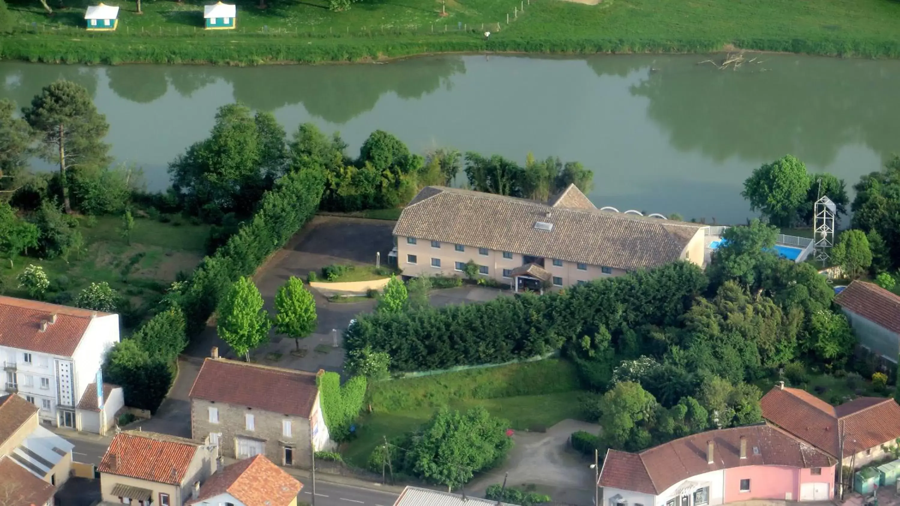 Bird's eye view, Bird's-eye View in N'Atura Hôtel