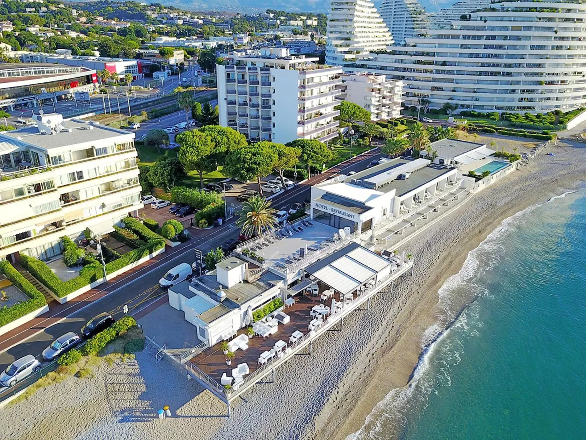 Facade/entrance, Bird's-eye View in Villa Azur